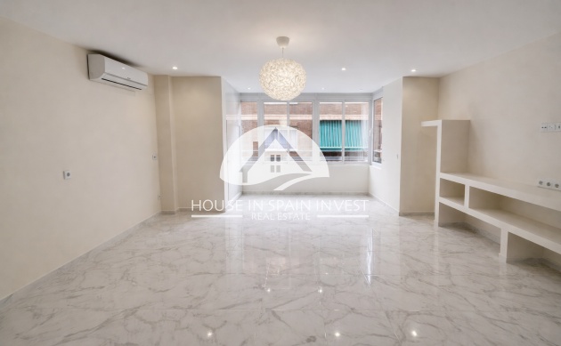 Apartment  - Resale - Torrevieja - Centro