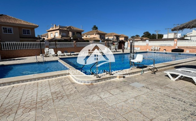 Gelijkvloerse bungalow - Herverkoop - Torrevieja - Punta Prima