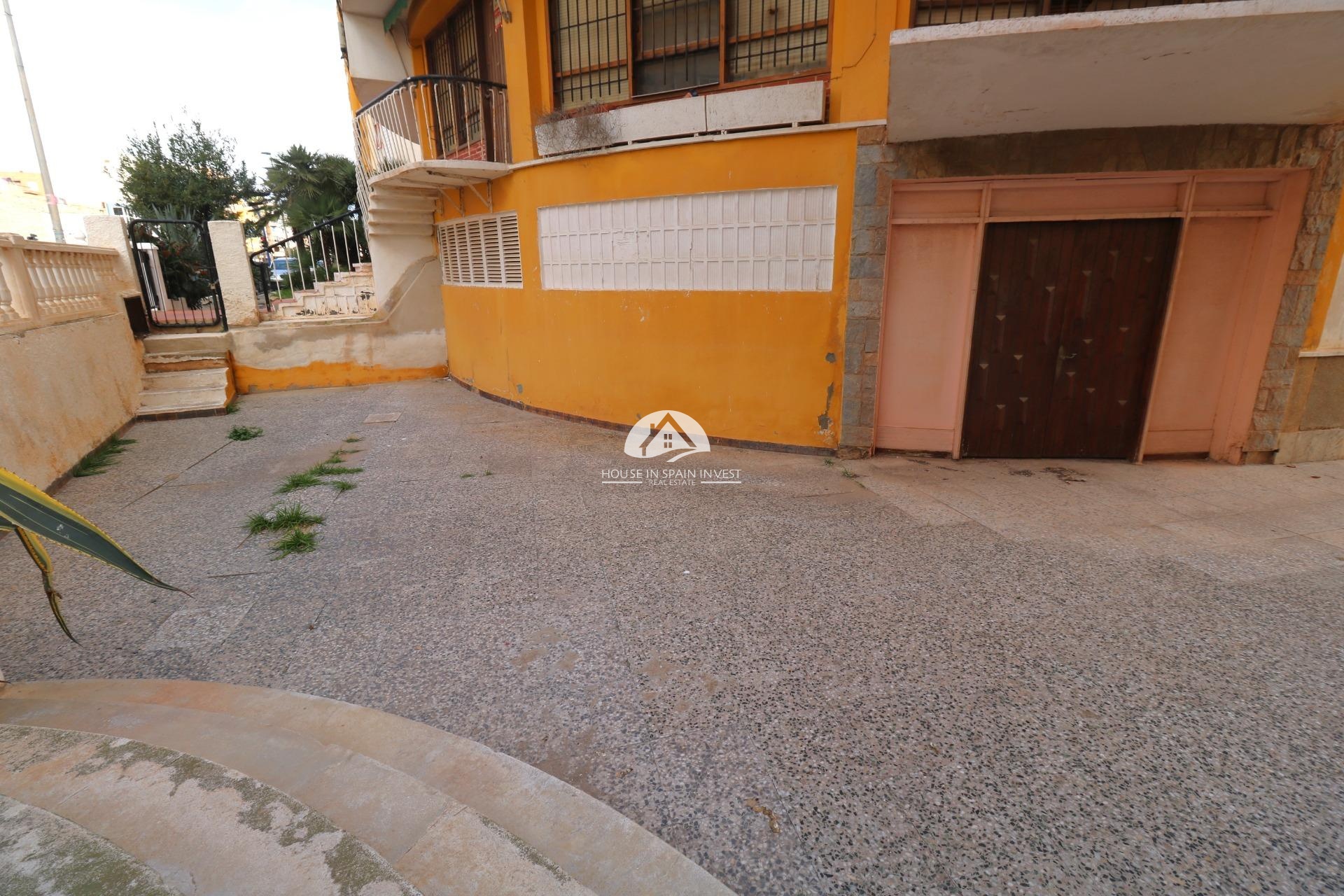 Herverkoop - Commercial Unit - Torrevieja - Centro