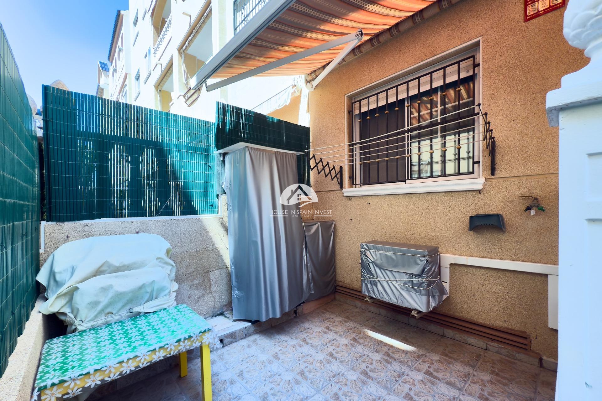 Herverkoop - Gelijkvloerse bungalow - Torrevieja - La Mata