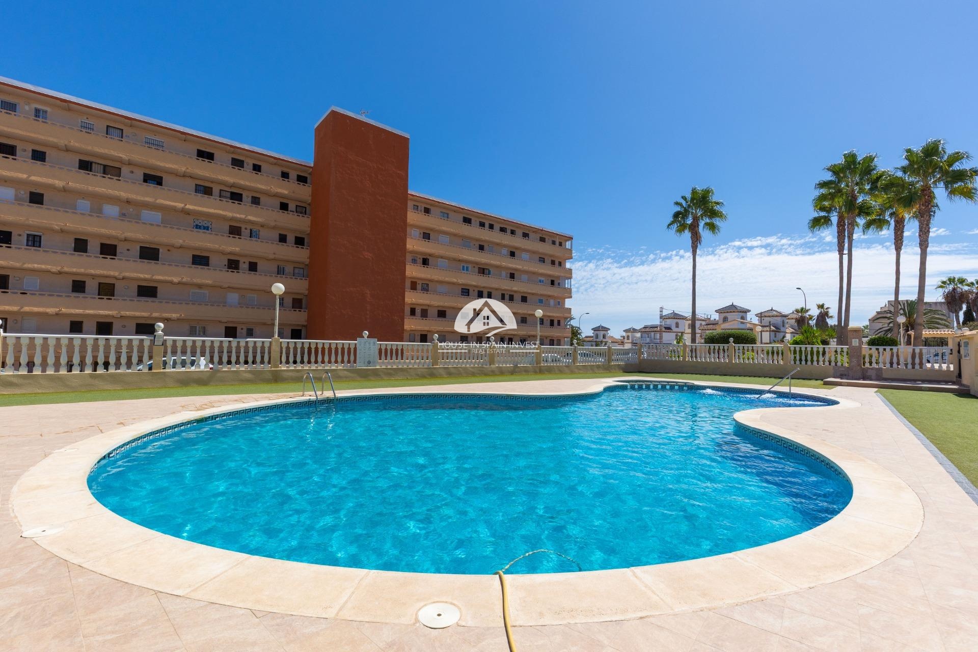Herverkoop - Villa - Torrevieja - La Mata