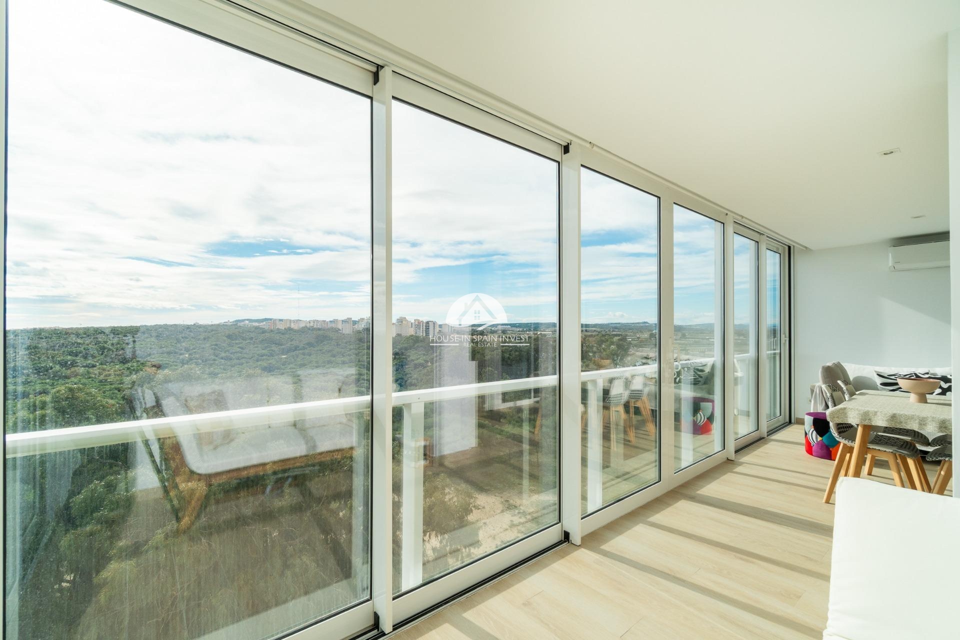 Resale - Apartment  - Guardamar del Segura - Puerto Deportivo