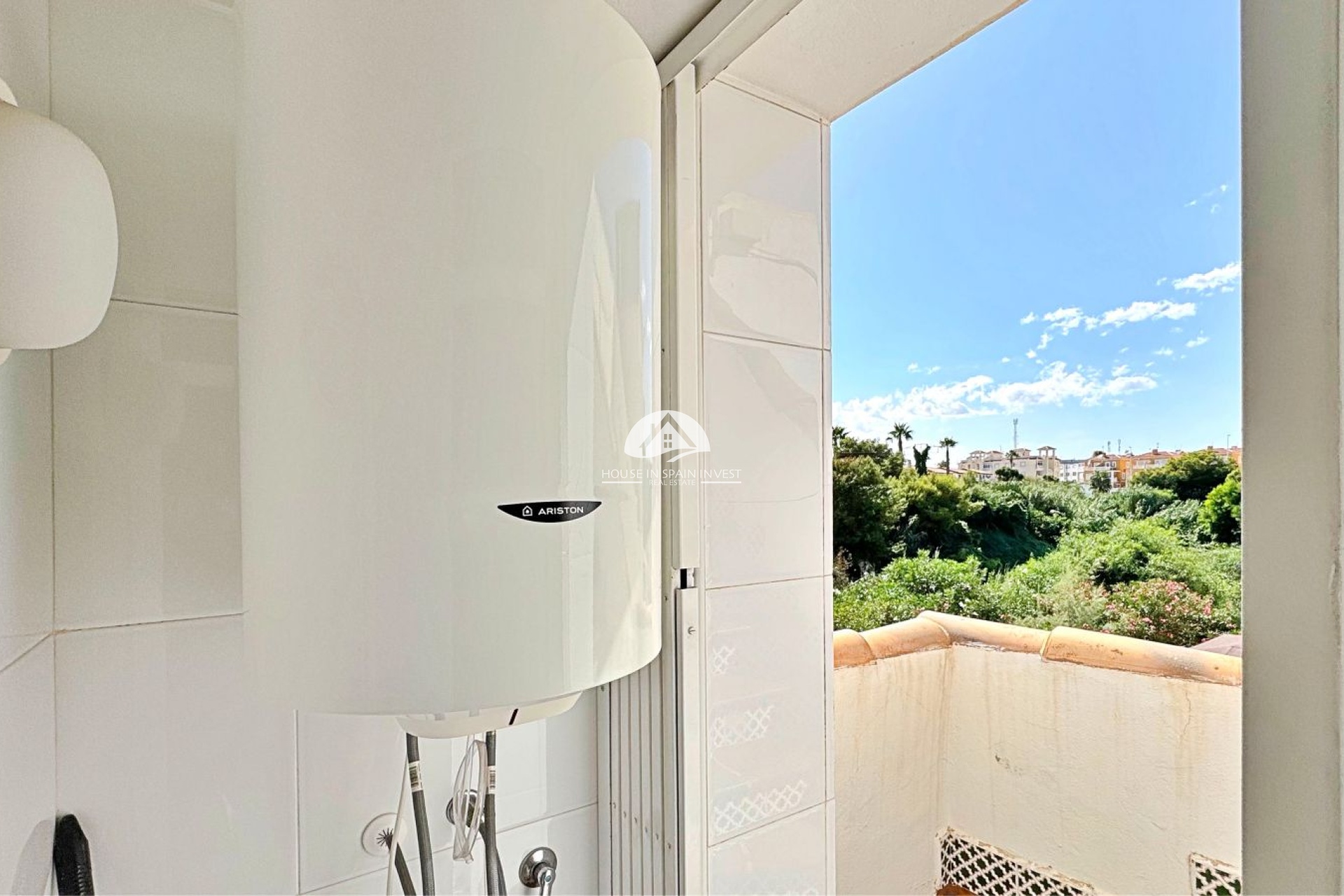 Resale - Apartment  - Orihuela Costa - La Zenia