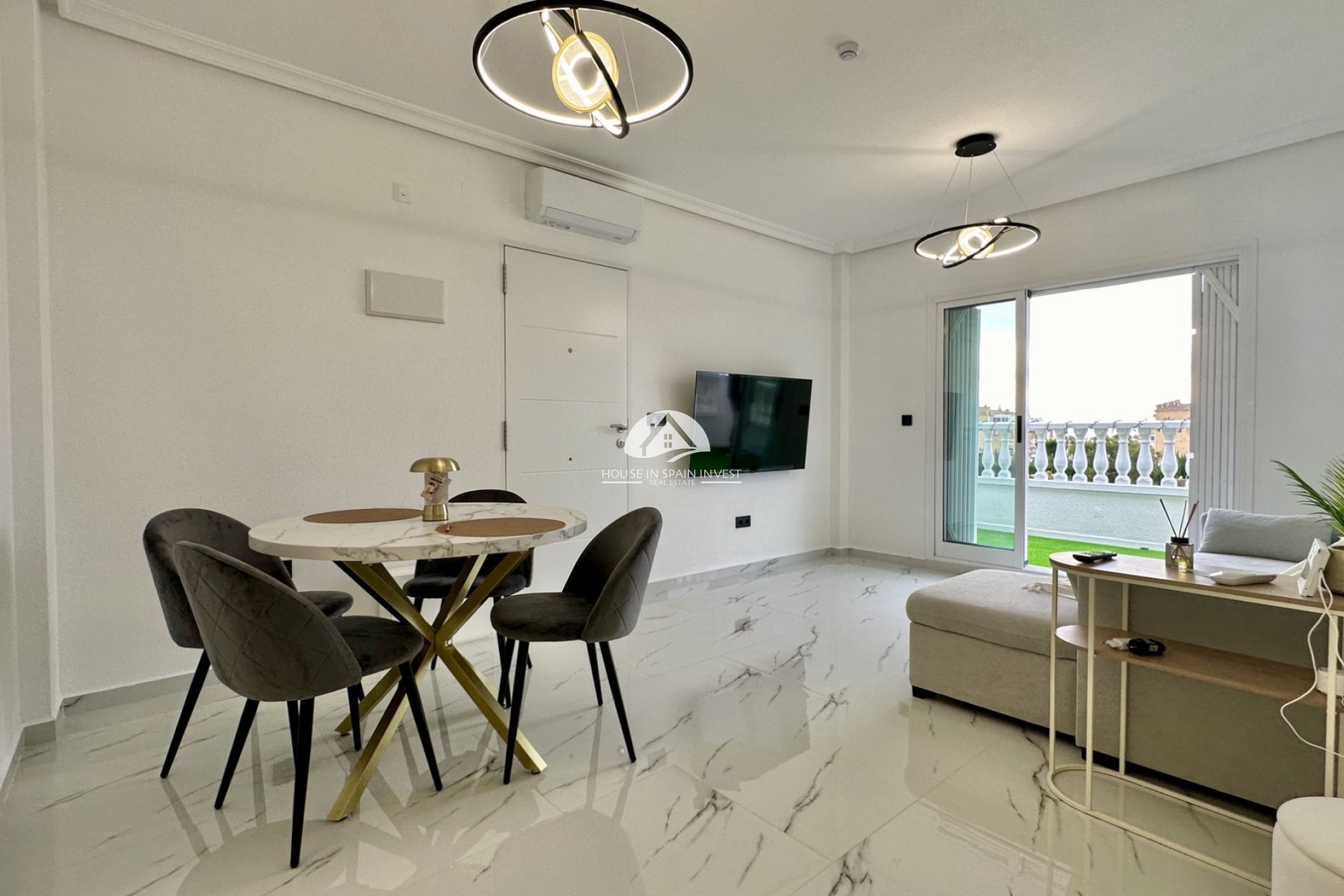 Resale - Apartment  - Orihuela Costa - Playa Flamenca