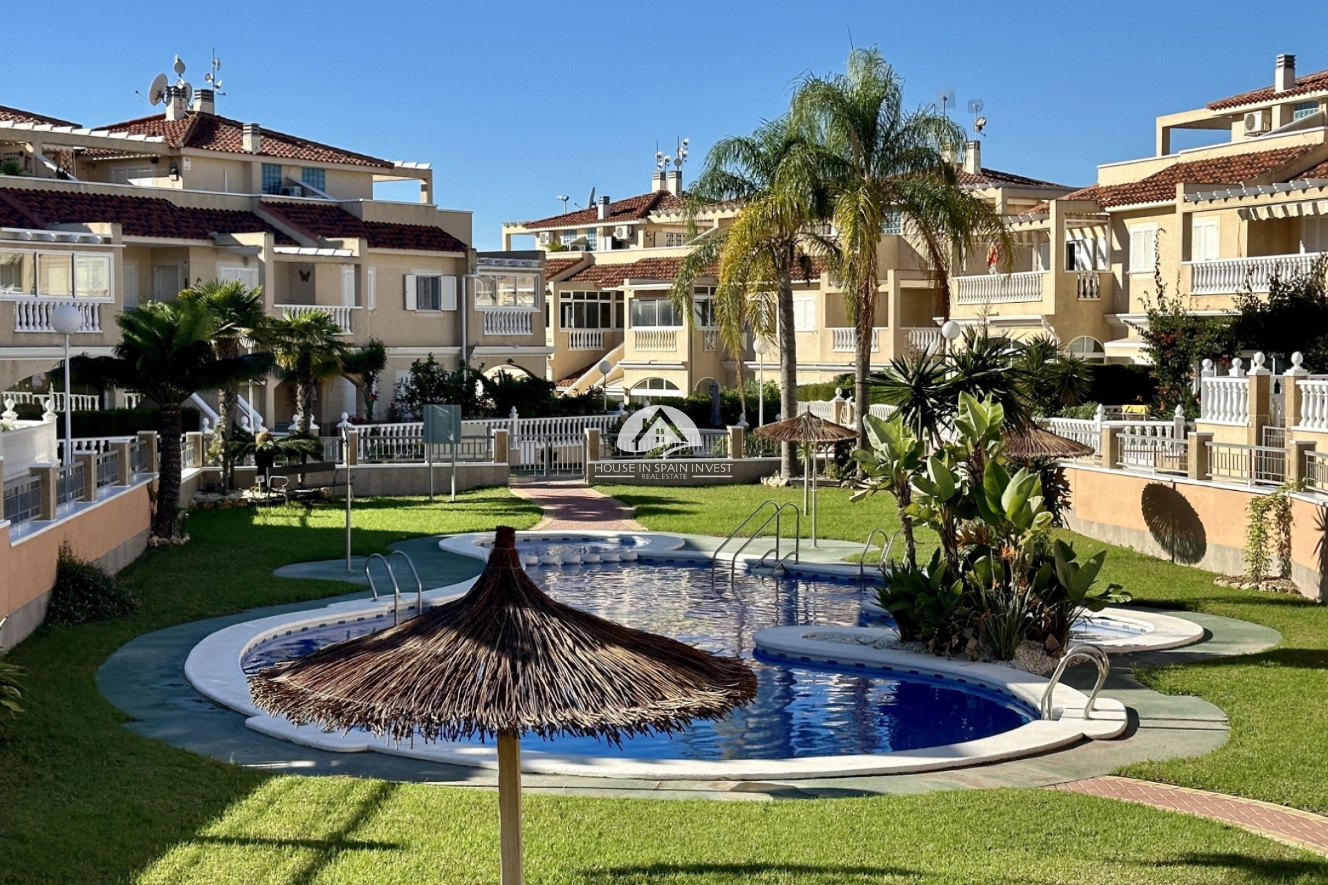 Resale - Apartment  - Orihuela Costa - Playa Flamenca
