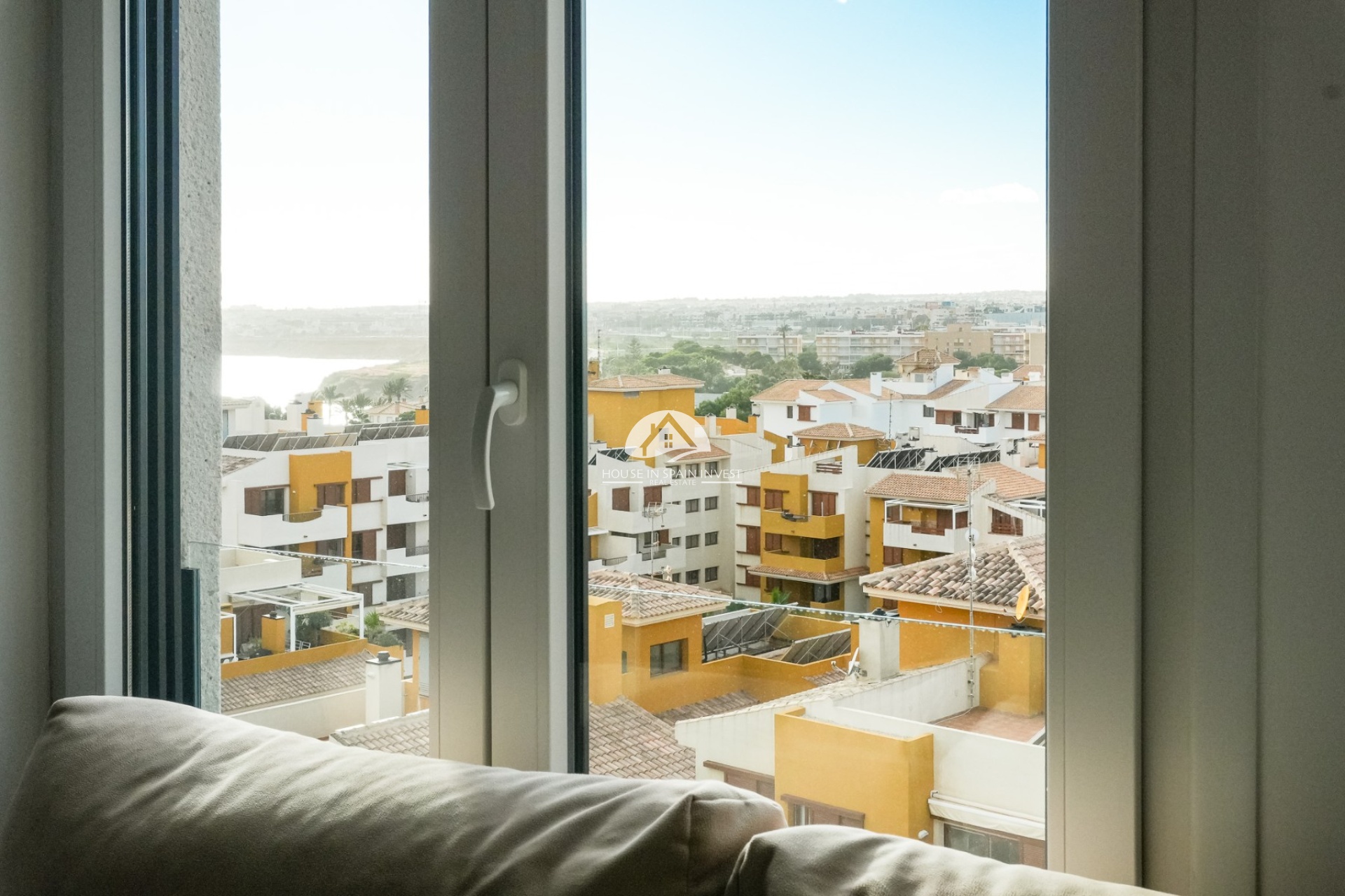 Resale - Apartment  - Orihuela Costa - Punta Prima  