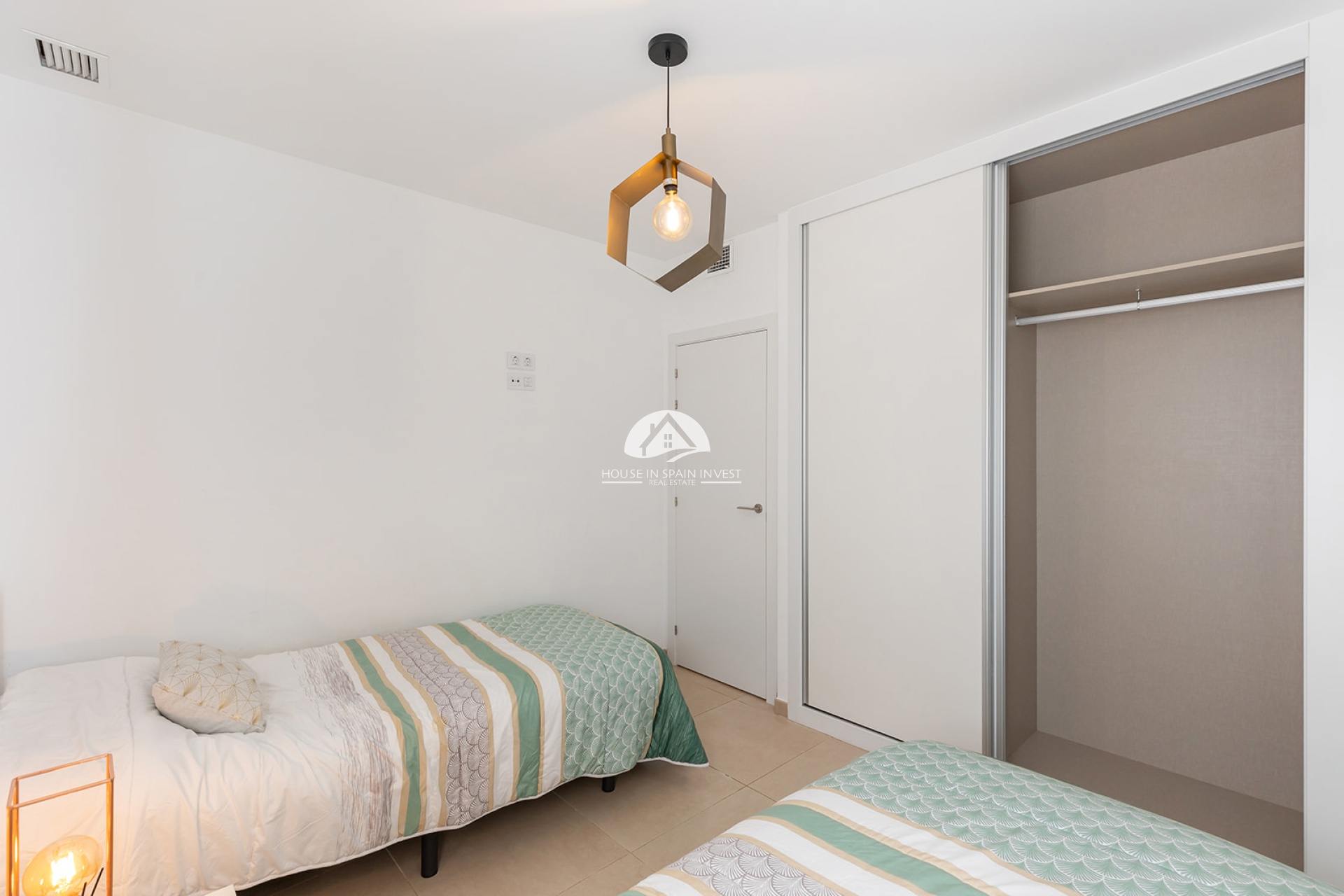Resale - Apartment  - Orihuela Costa - Villamartín
