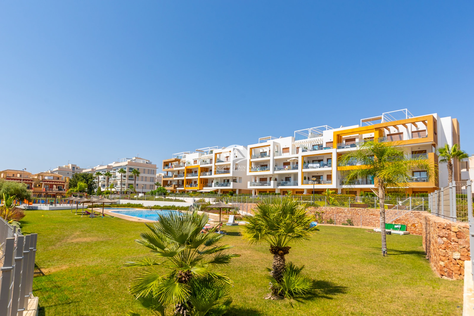 Resale - Apartment  - Orihuela Costa - Villamartín