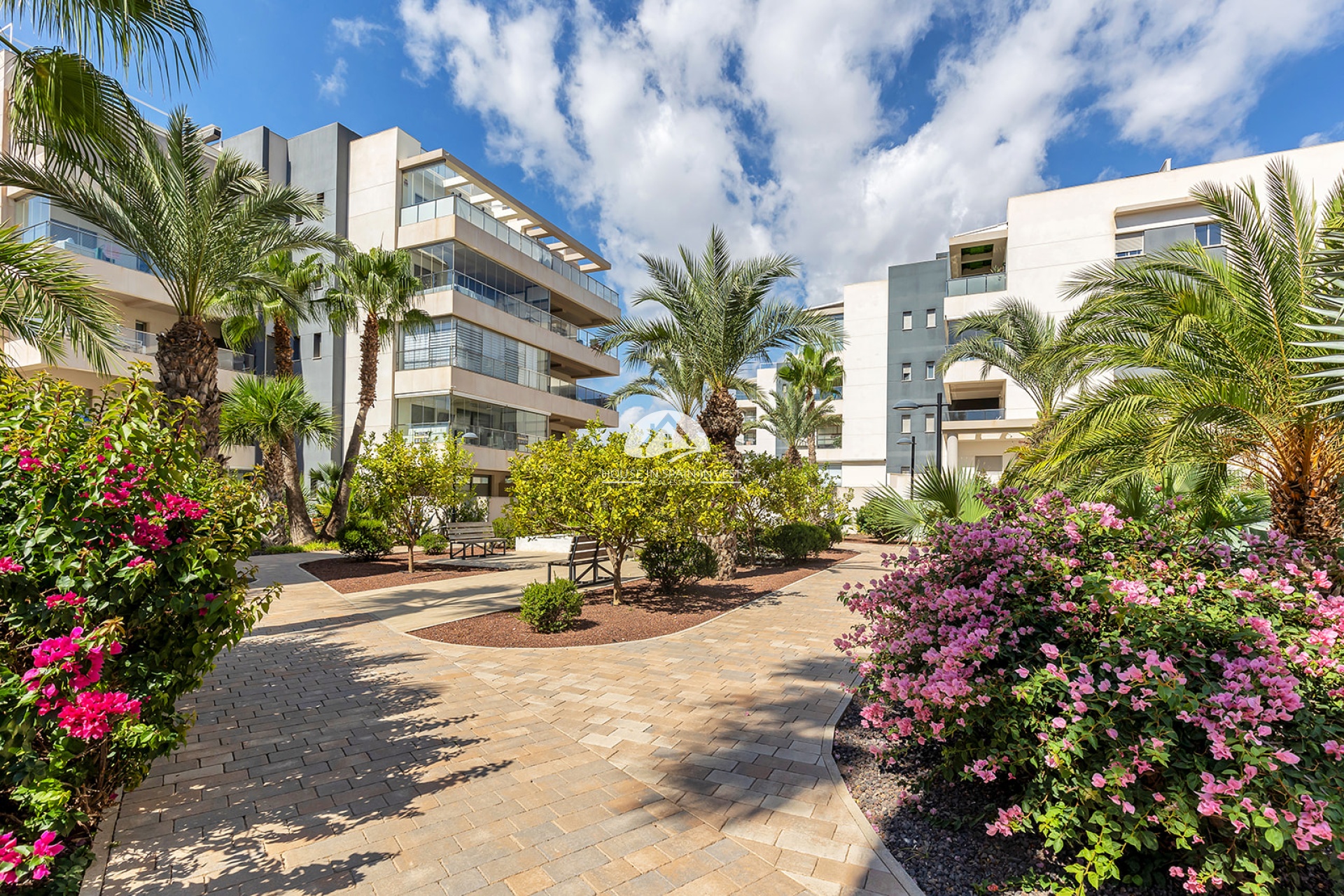 Resale - Apartment  - Orihuela Costa - Villamartín