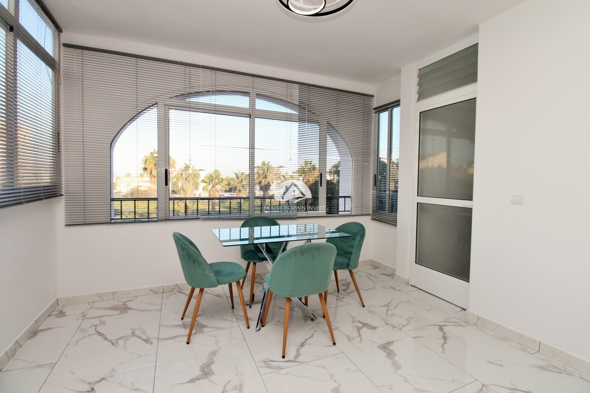 Resale - Apartment  - Orihuela Costa - Villamartín