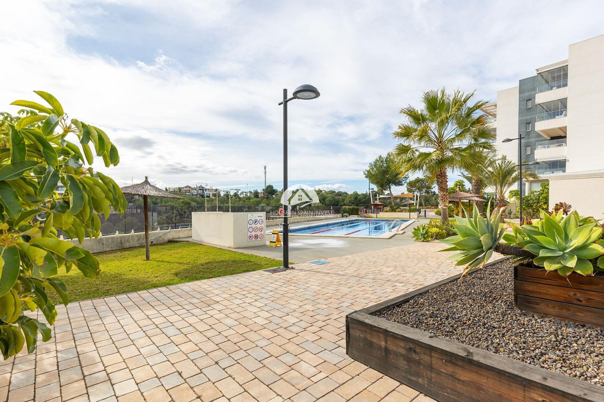 Resale - Apartment  - Orihuela Costa - Villamartín