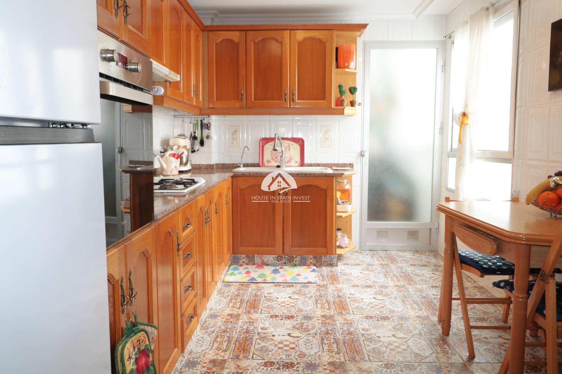 Resale - Apartment  - Santa Pola - Centro