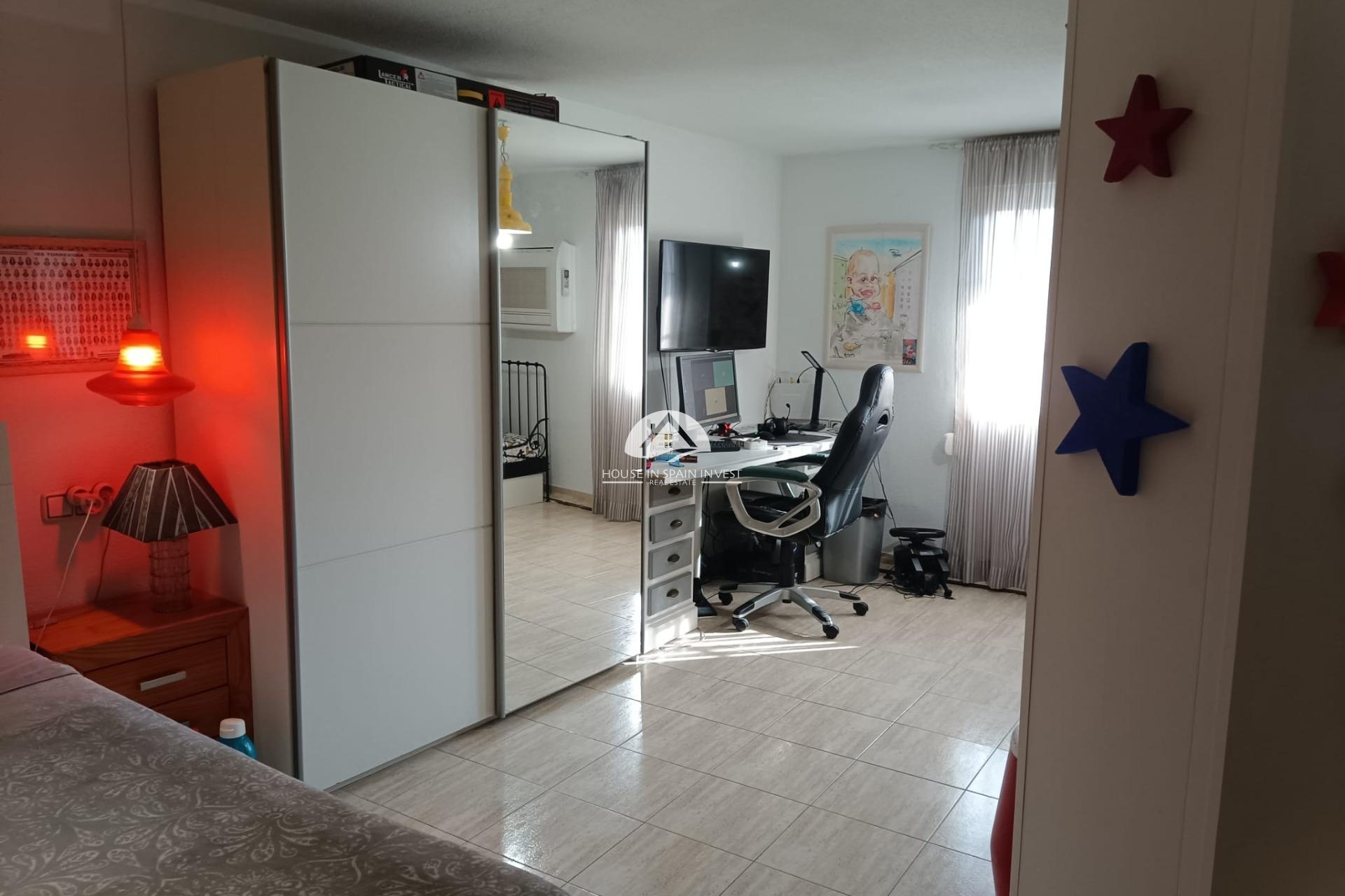 Resale - Apartment  - Torrevieja - Acequion