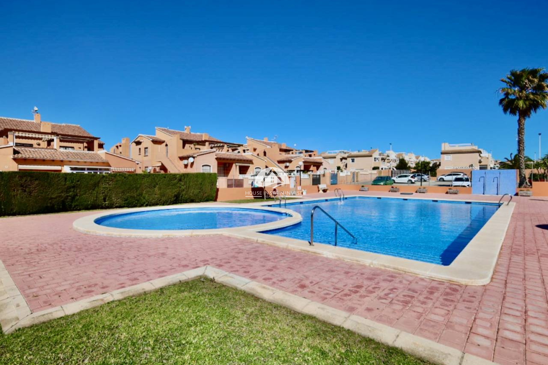 Resale - Apartment  - Torrevieja - Aguas Nuevas - Sector 25