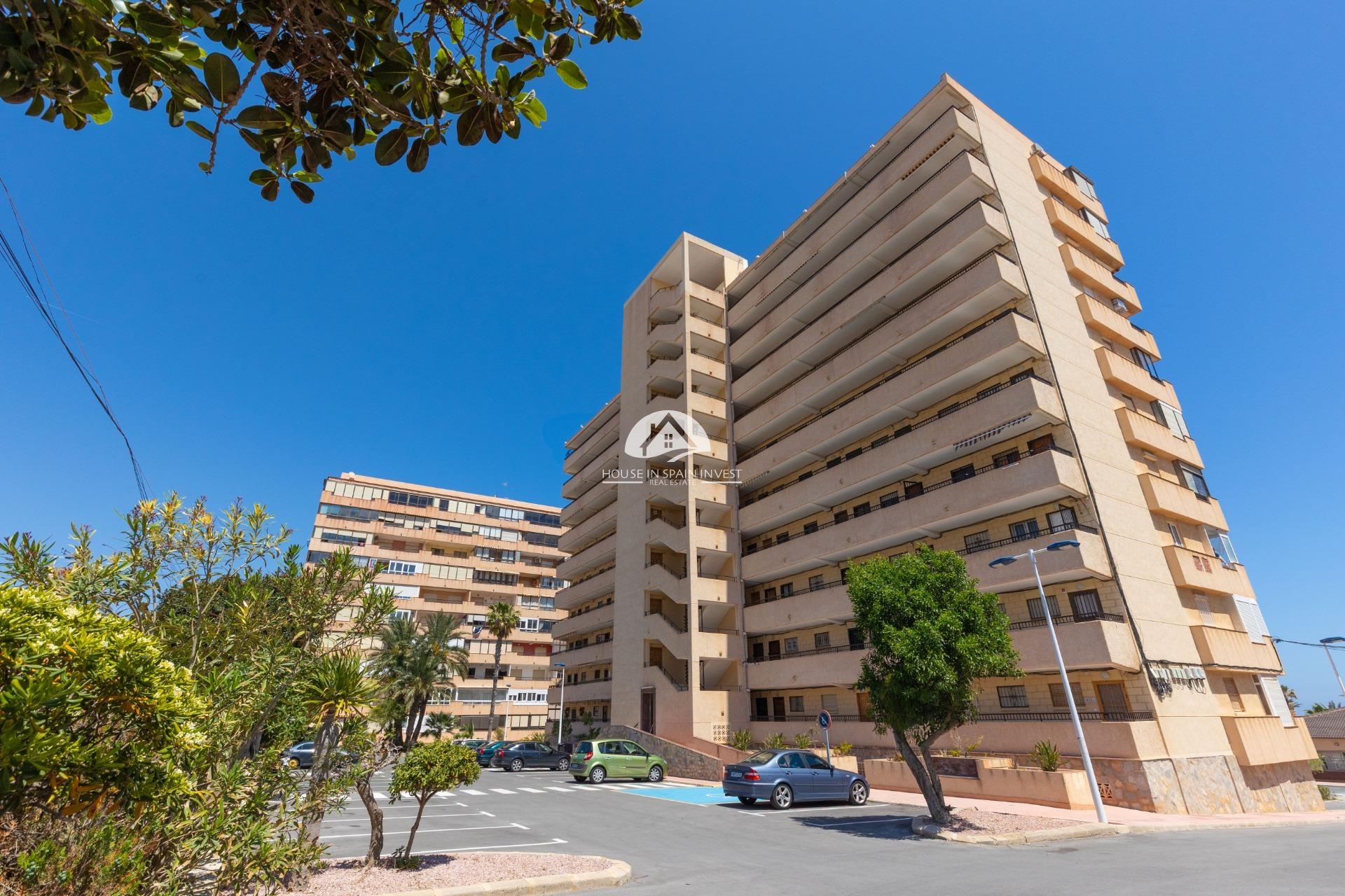 Resale - Apartment  - Torrevieja - Cabo Cervera