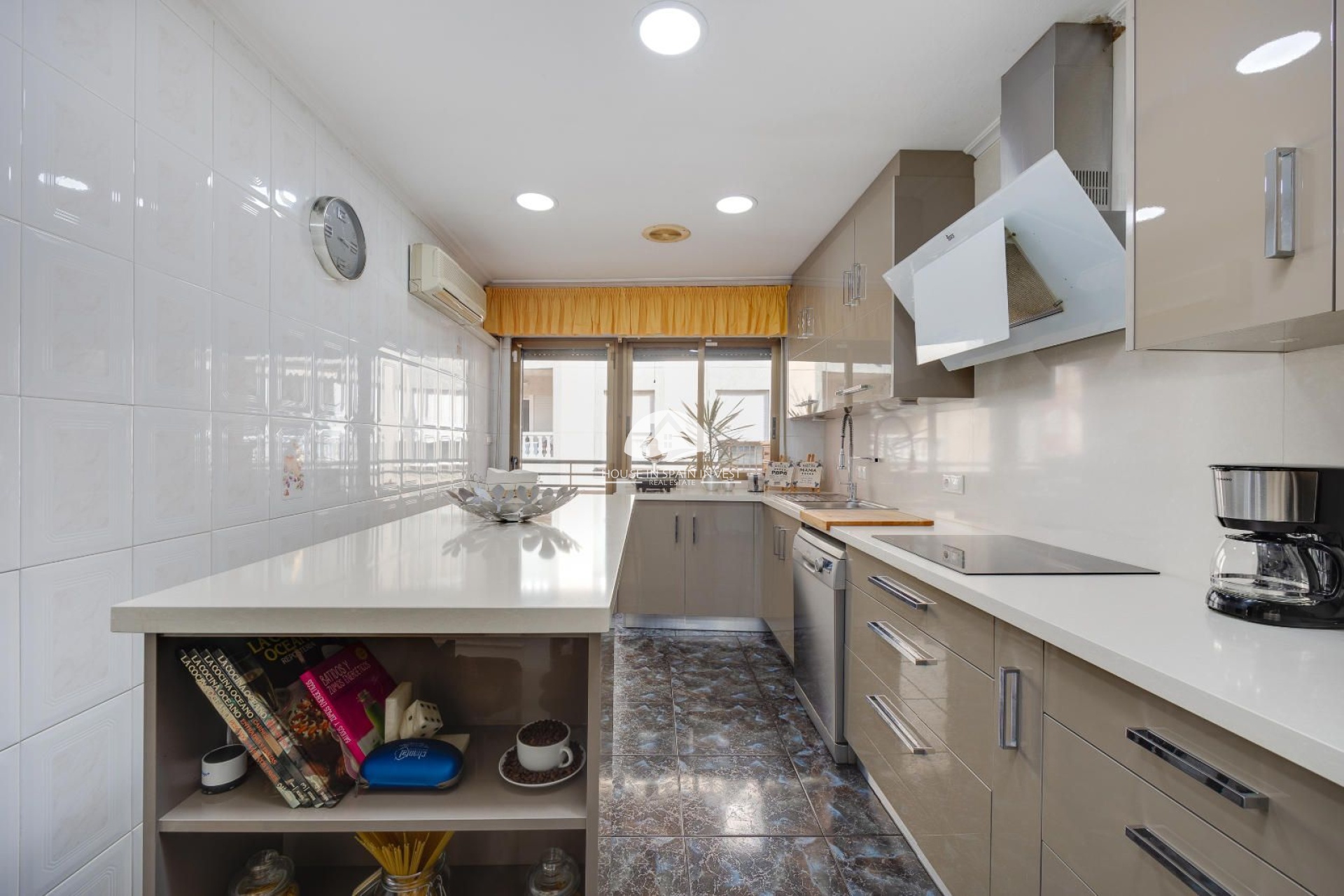 Resale - Apartment  - Torrevieja - Centro