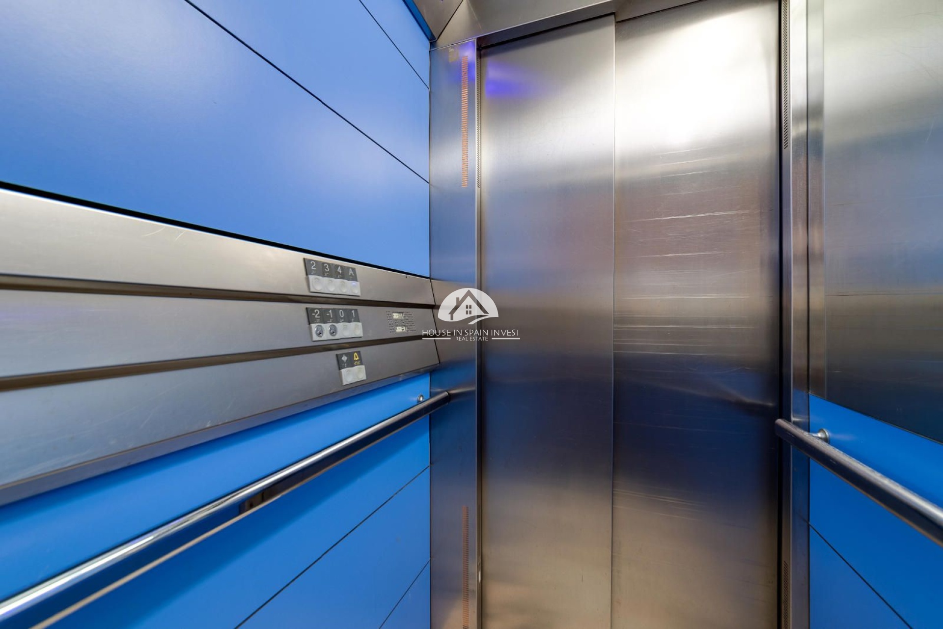 Resale - Apartment  - Torrevieja - Centro