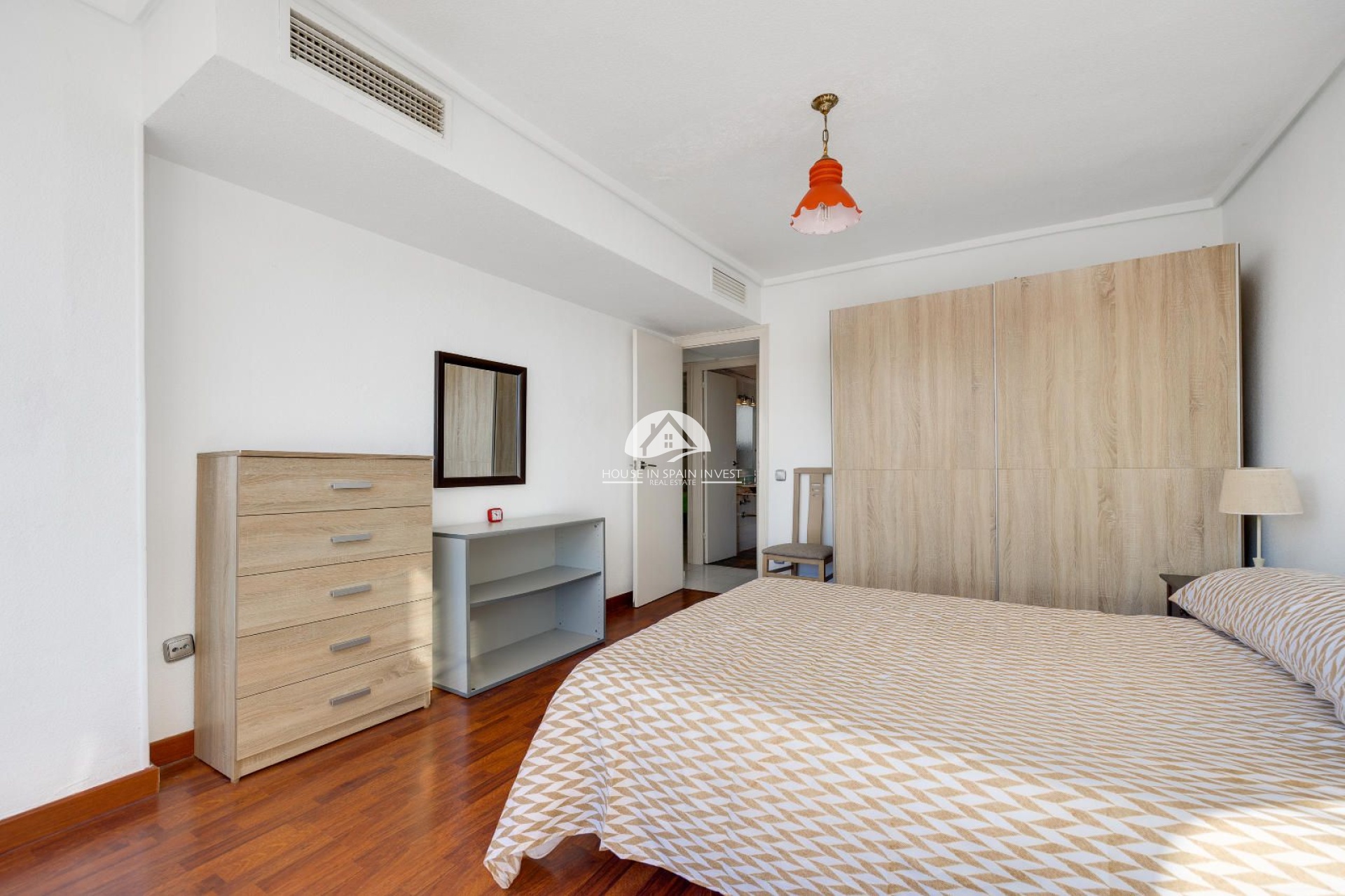 Resale - Apartment  - Torrevieja - Centro