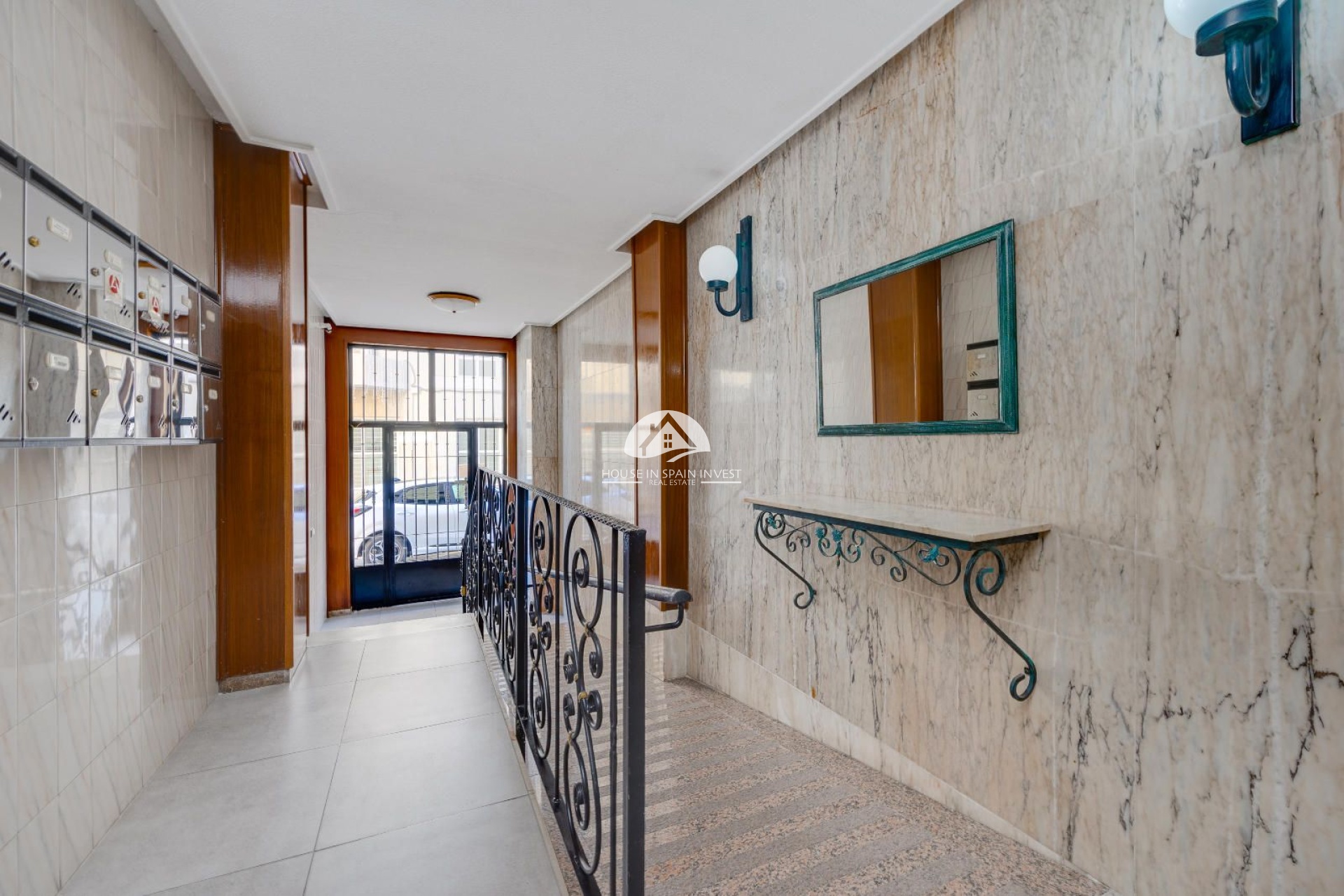 Resale - Apartment  - Torrevieja - Centro