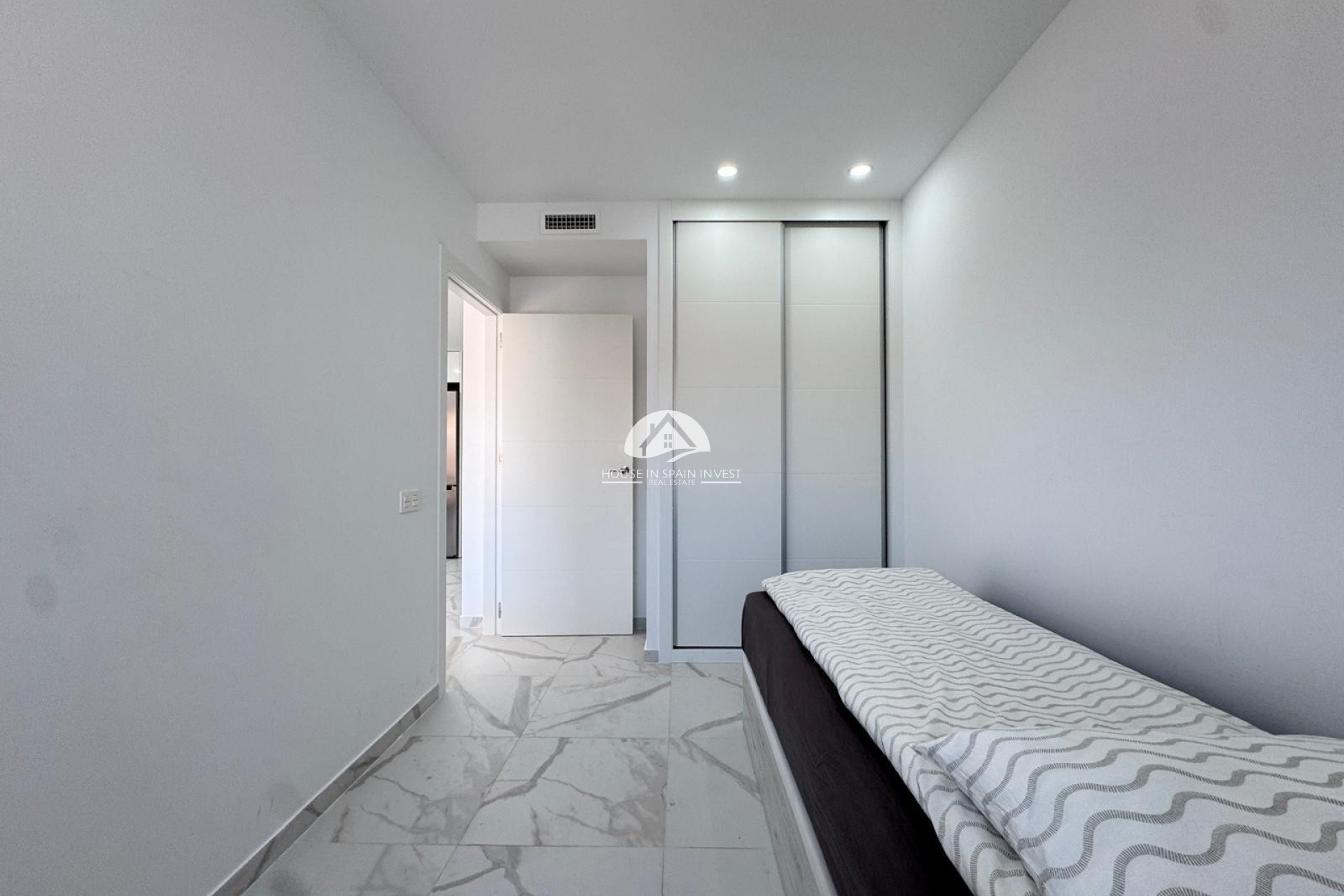 Resale - Apartment  - Torrevieja - Centro