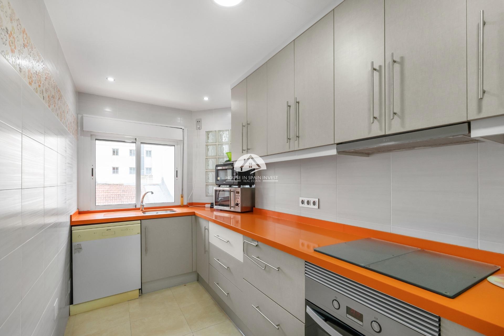 Resale - Apartment  - Torrevieja - Centro