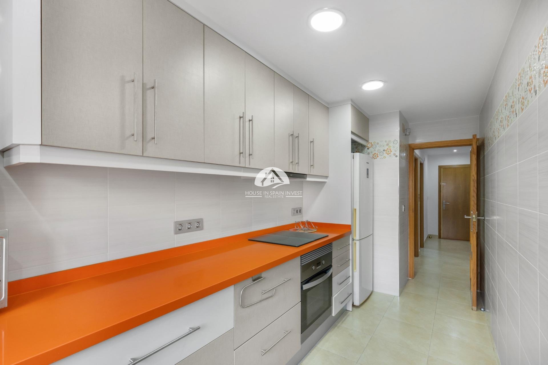 Resale - Apartment  - Torrevieja - Centro