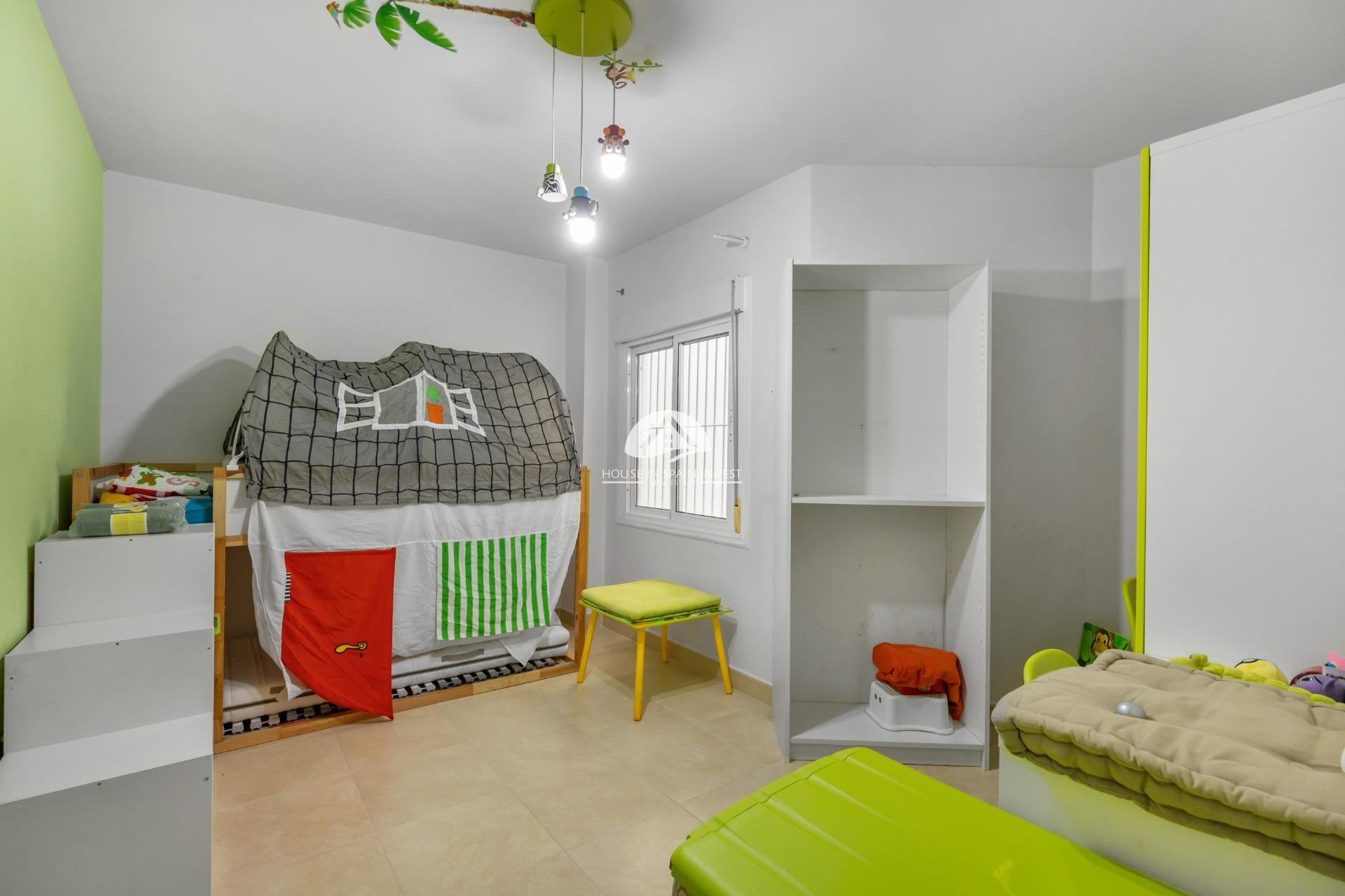 Resale - Apartment  - Torrevieja - Centro