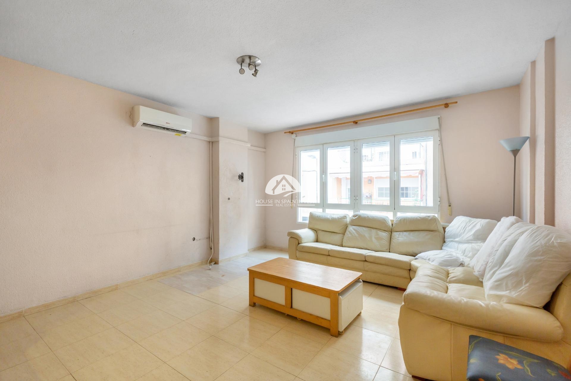 Resale - Apartment  - Torrevieja - Centro