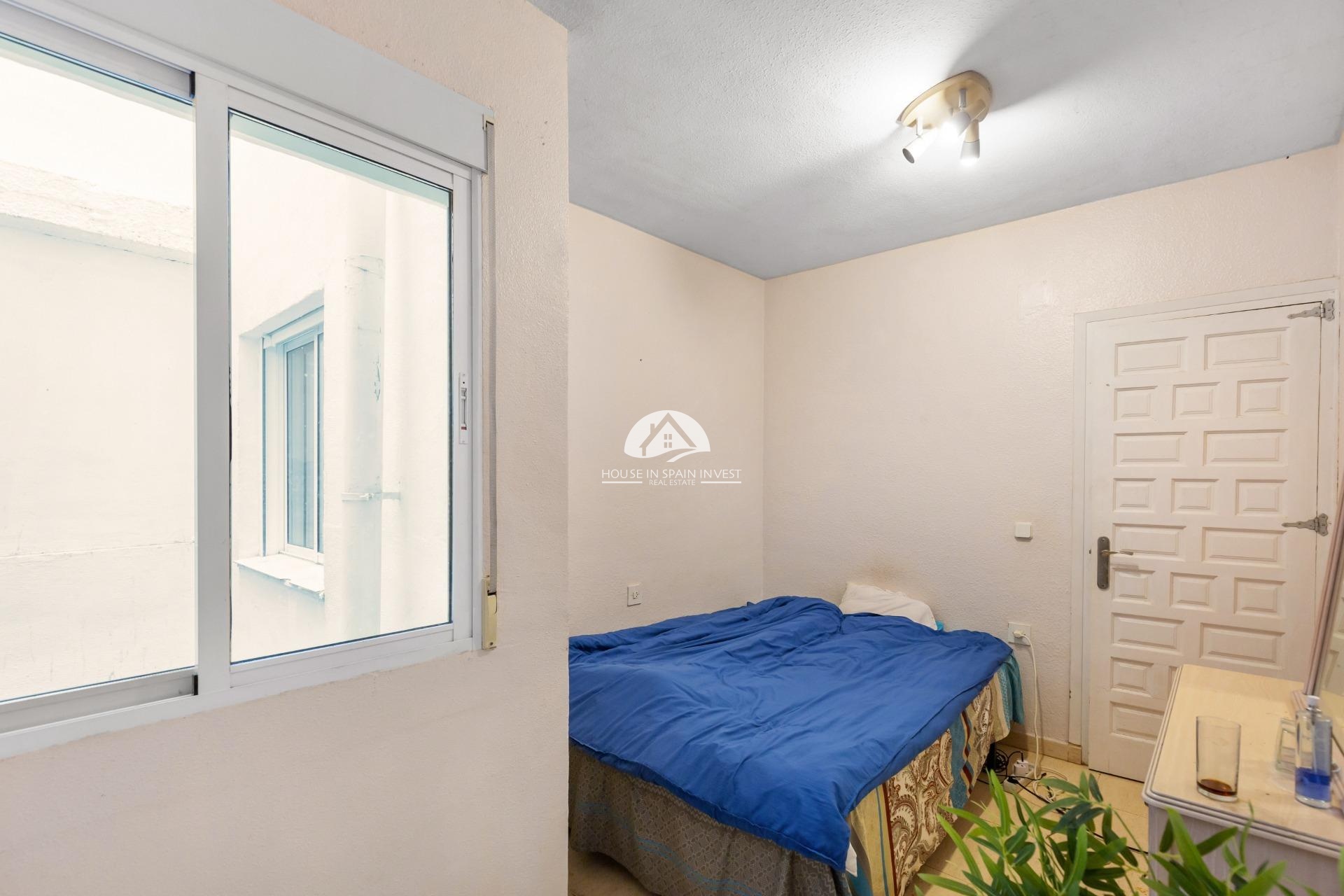 Resale - Apartment  - Torrevieja - Centro