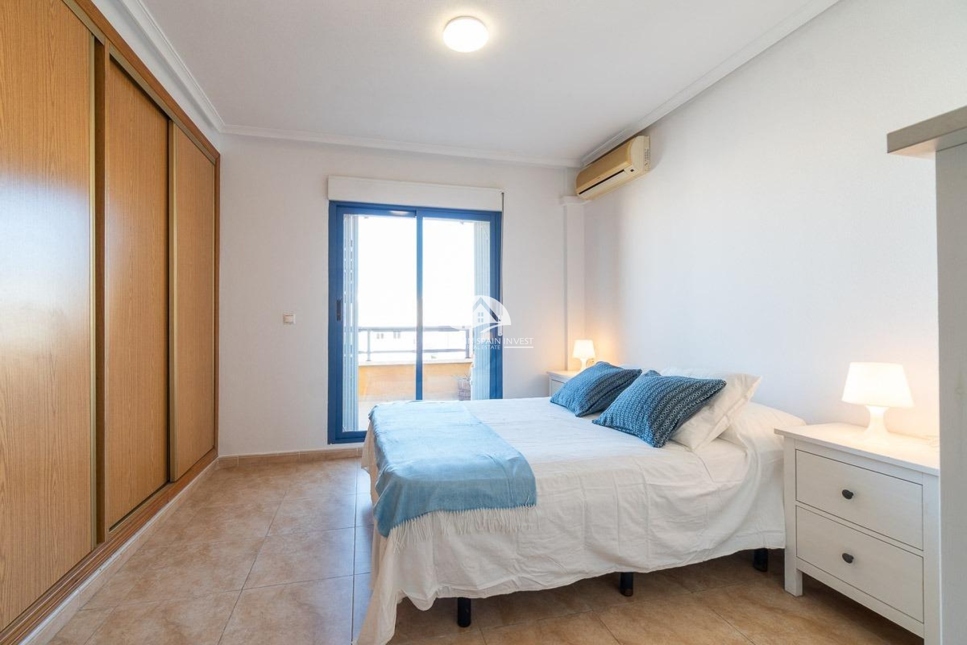 Resale - Apartment  - Torrevieja - Centro