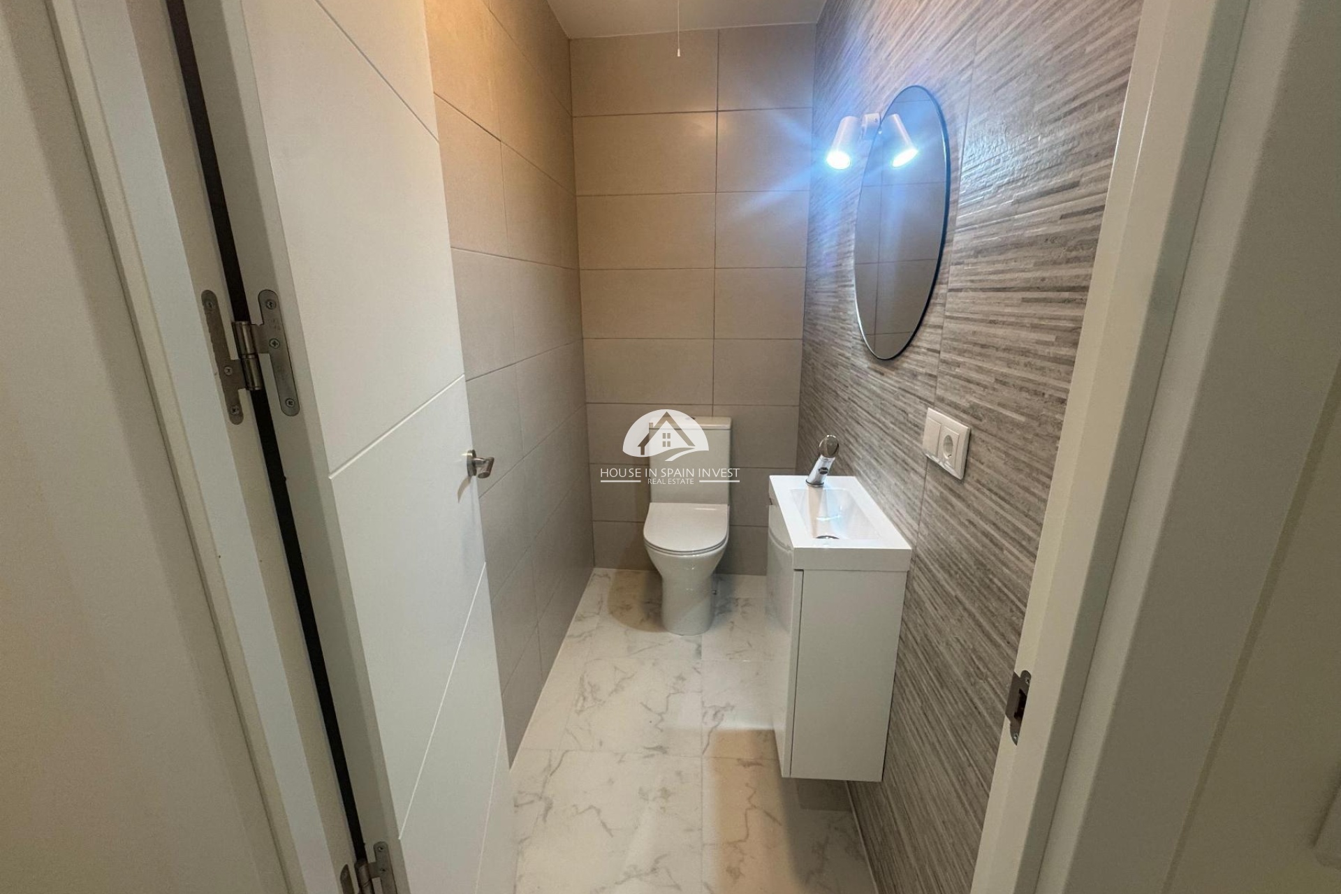 Resale - Apartment  - Torrevieja - Centro