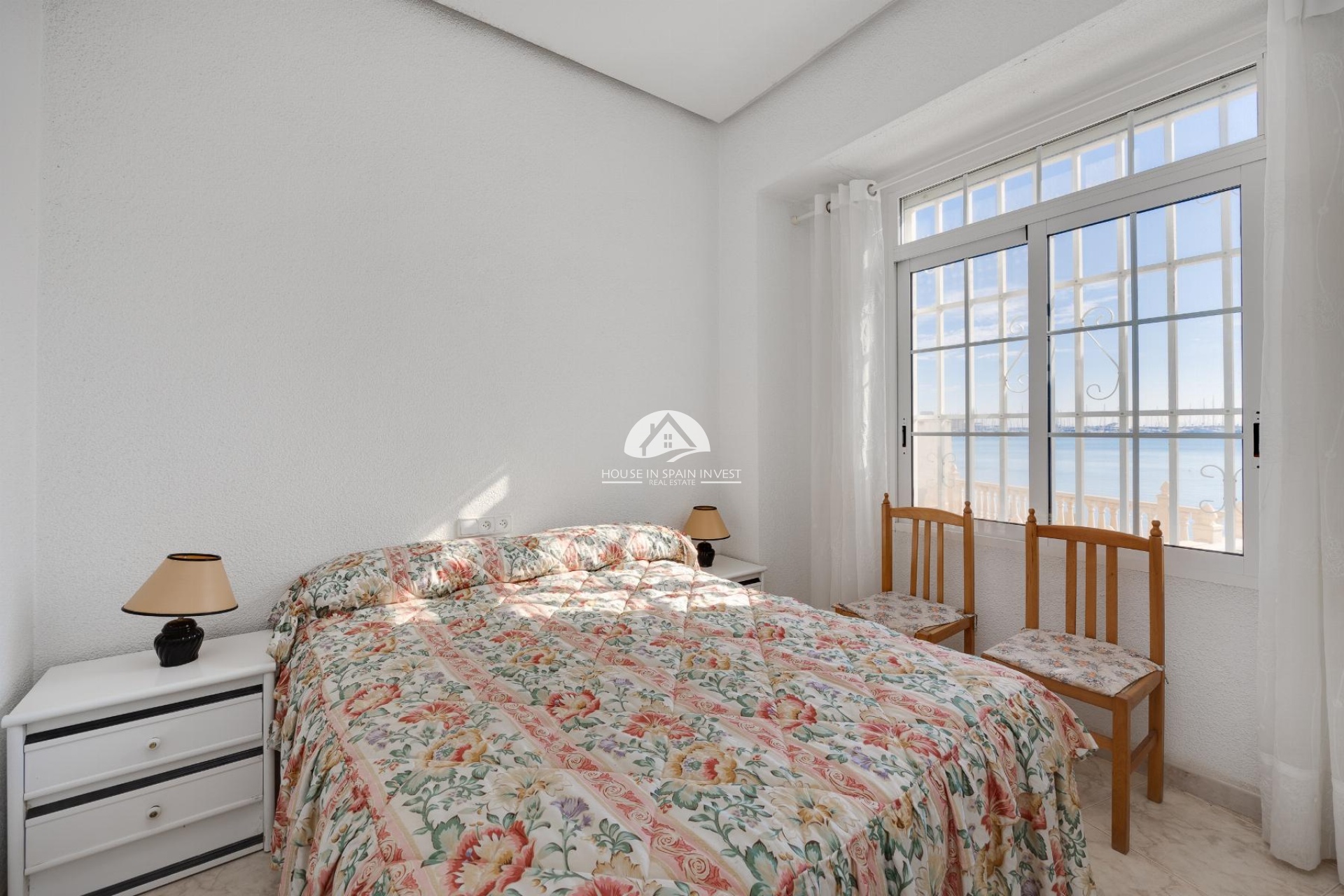 Resale - Apartment  - Torrevieja - El Acequión - Los Náufragos