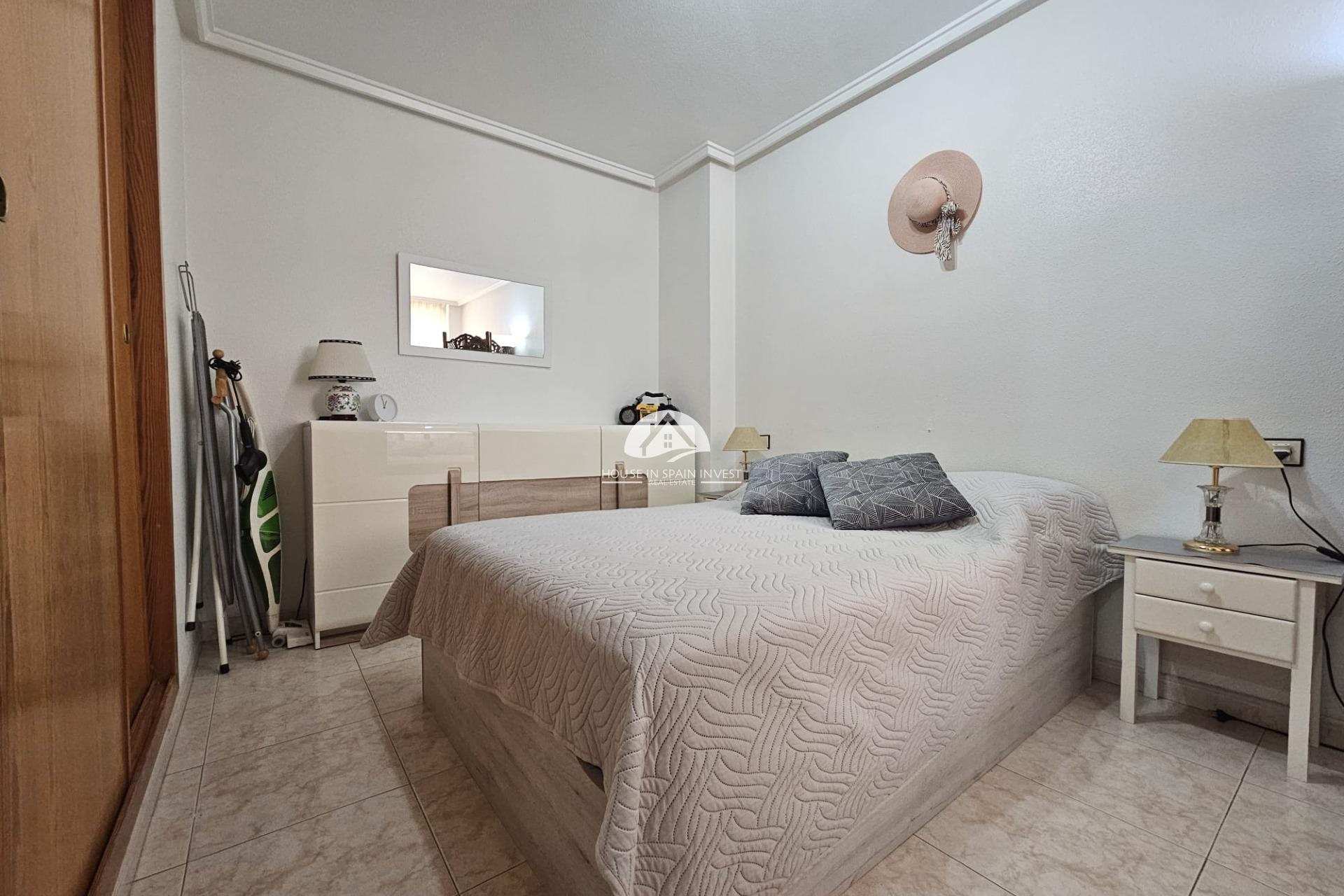 Resale - Apartment  - Torrevieja - El Acequión - Los Náufragos