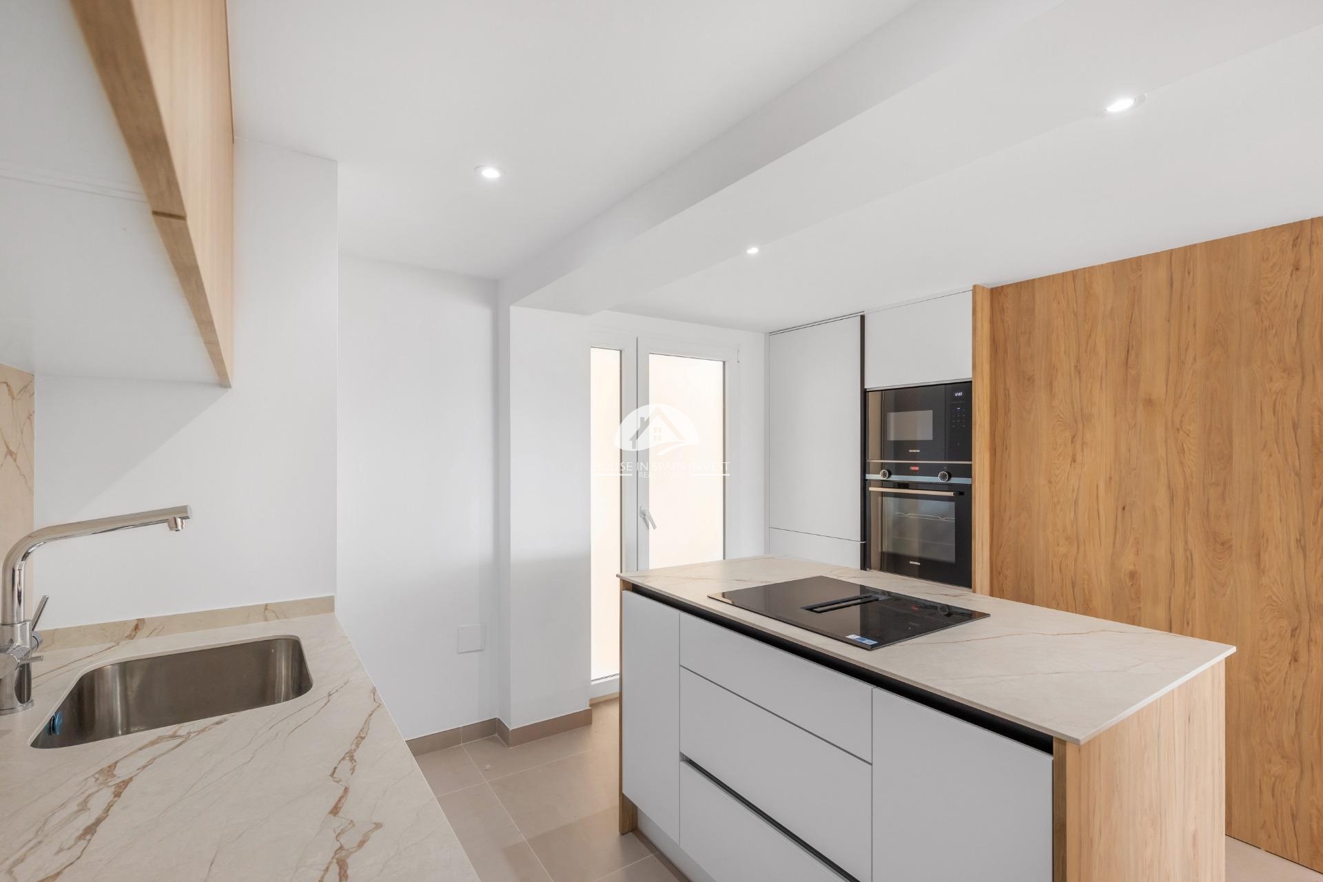 Resale - Apartment  - Torrevieja - La Mata