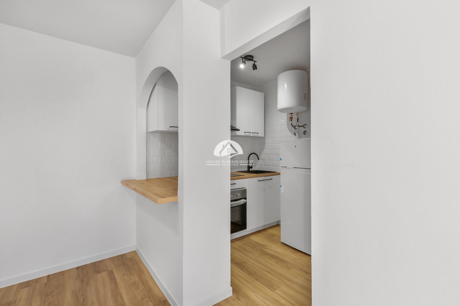 Resale - Apartment  - Torrevieja - La Mata