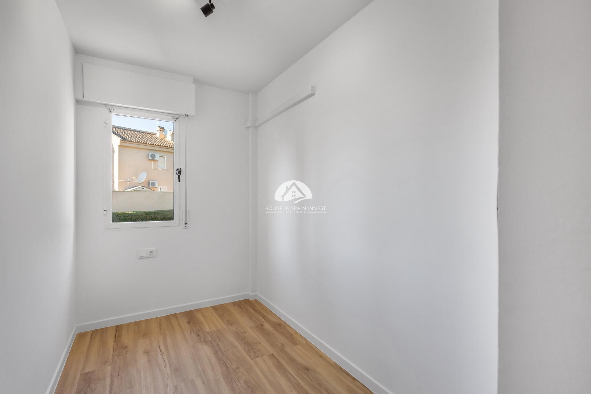 Resale - Apartment  - Torrevieja - La Mata