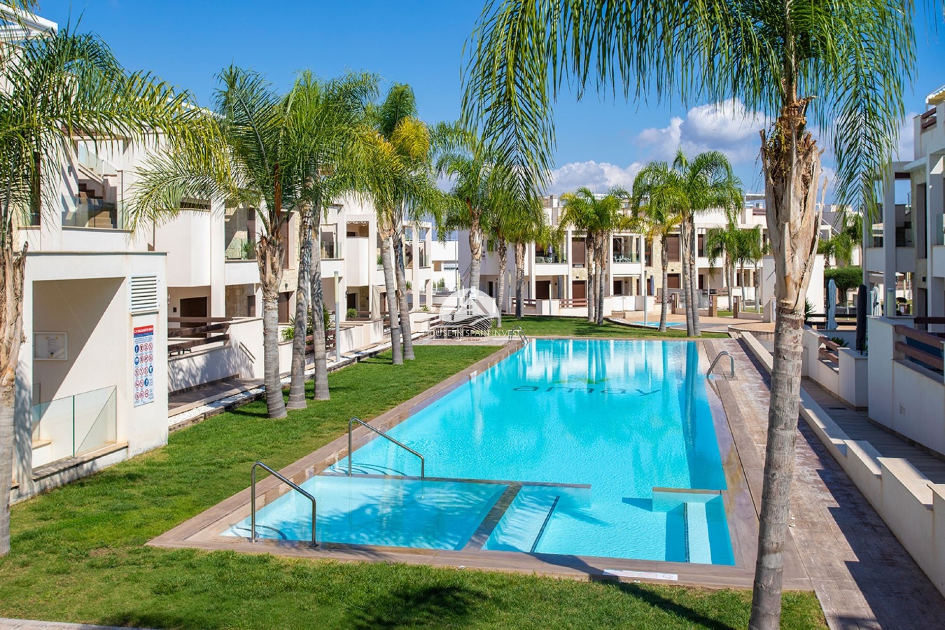 Resale - Apartment  - Torrevieja - Los Balcones  