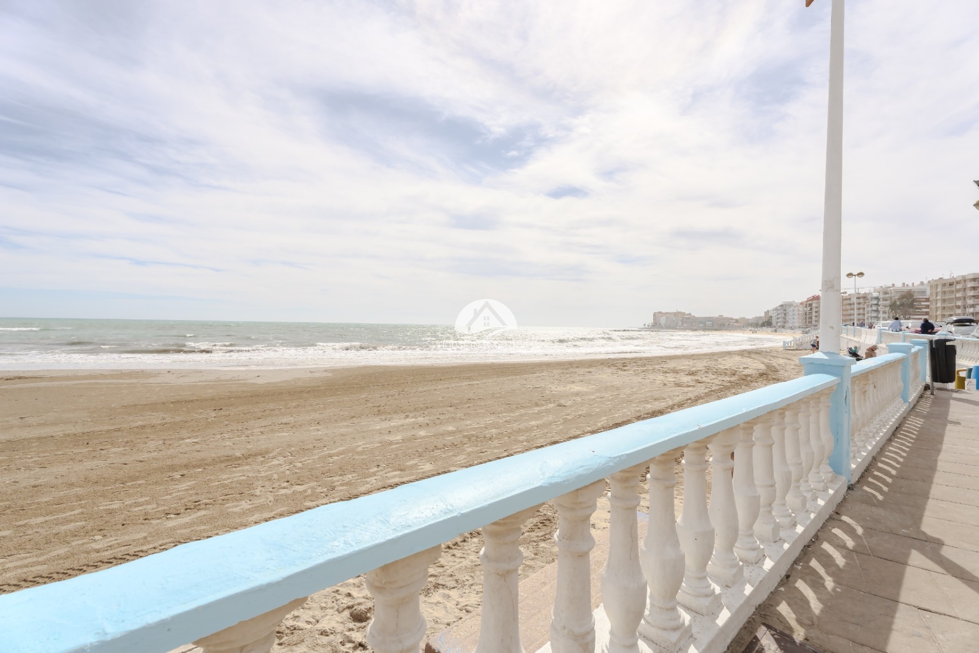 Resale - Apartment  - Torrevieja - Playa de los Locos