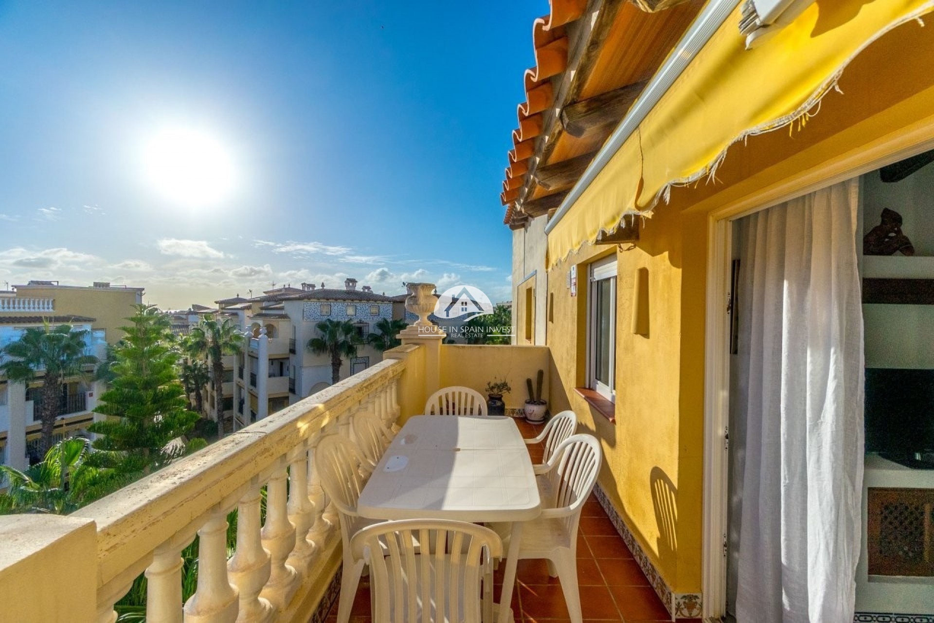 Resale - Apartment  - Torrevieja - Playa de los Locos