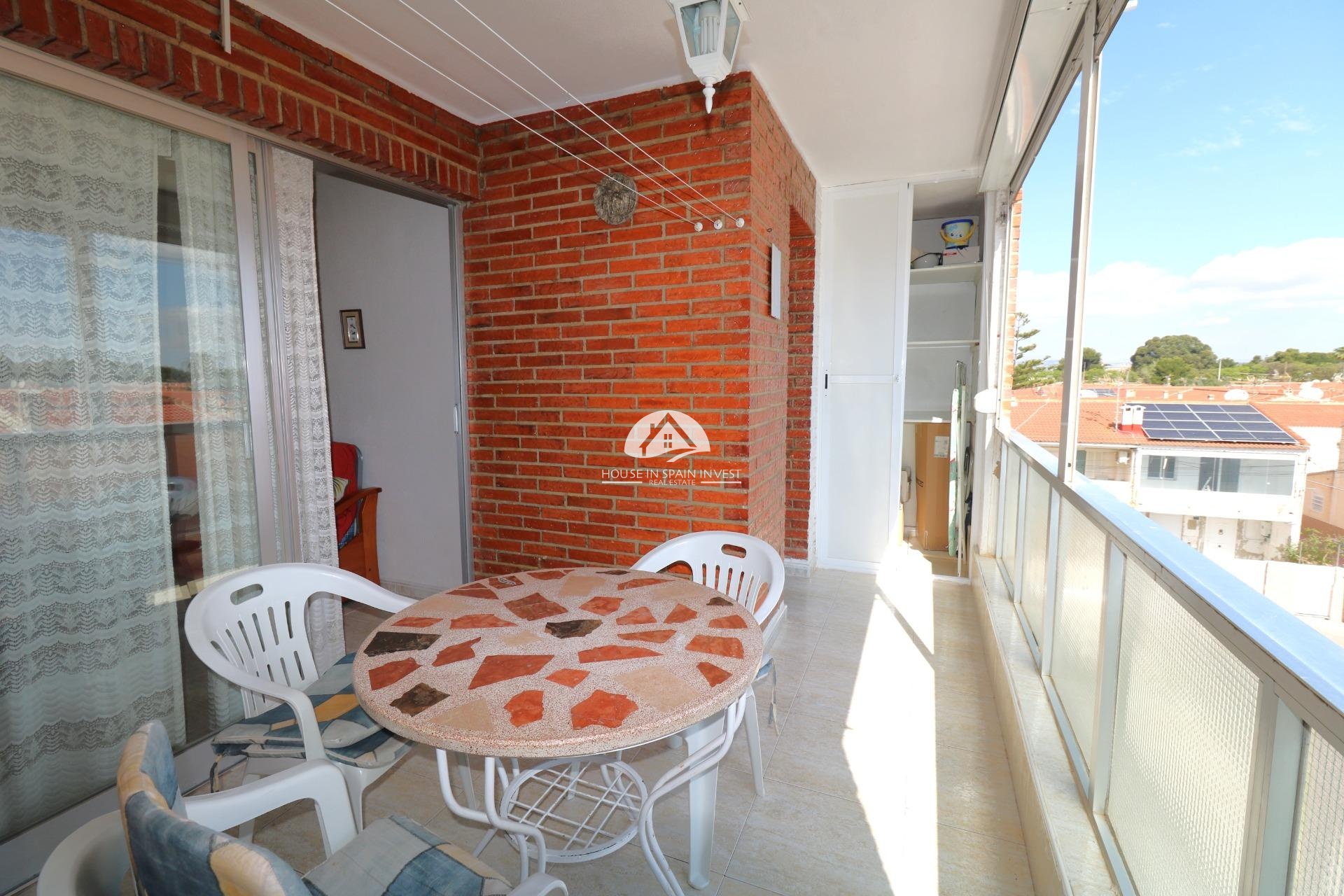 Resale - Apartment  - Torrevieja - Playa de los Naufragos
