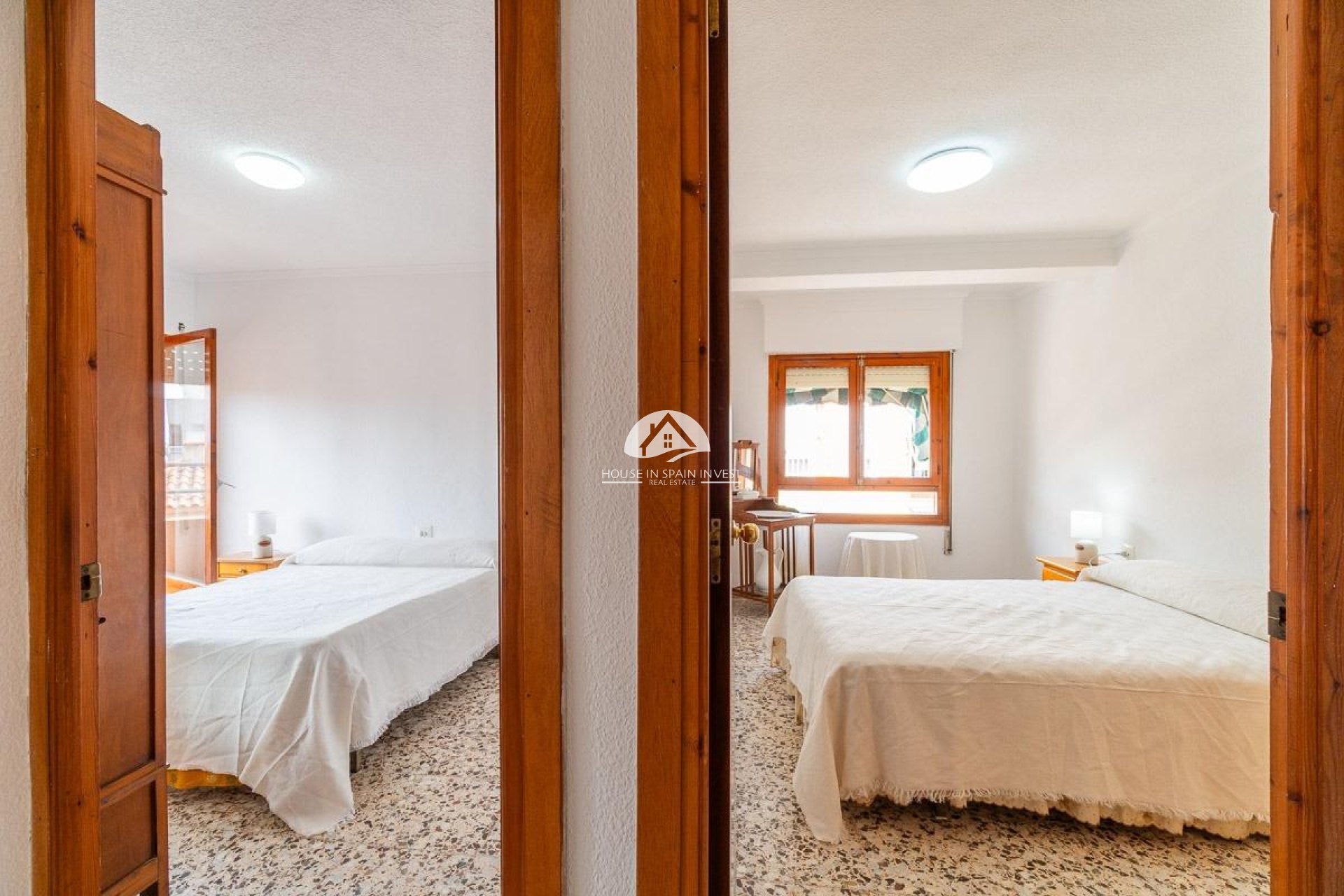 Resale - Apartment  - Torrevieja - Playa de los Naufragos