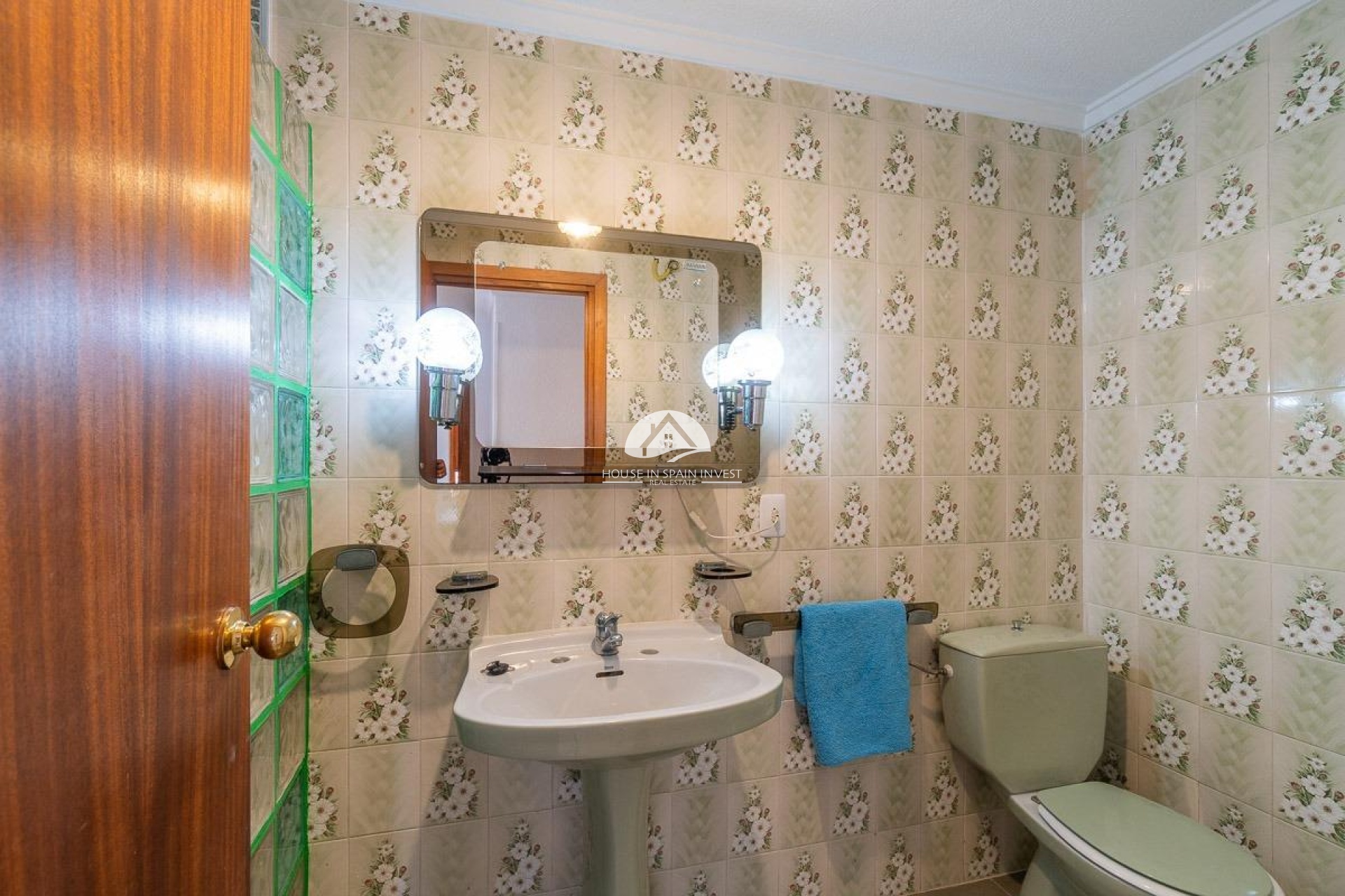 Resale - Apartment  - Torrevieja - Playa de los Naufragos