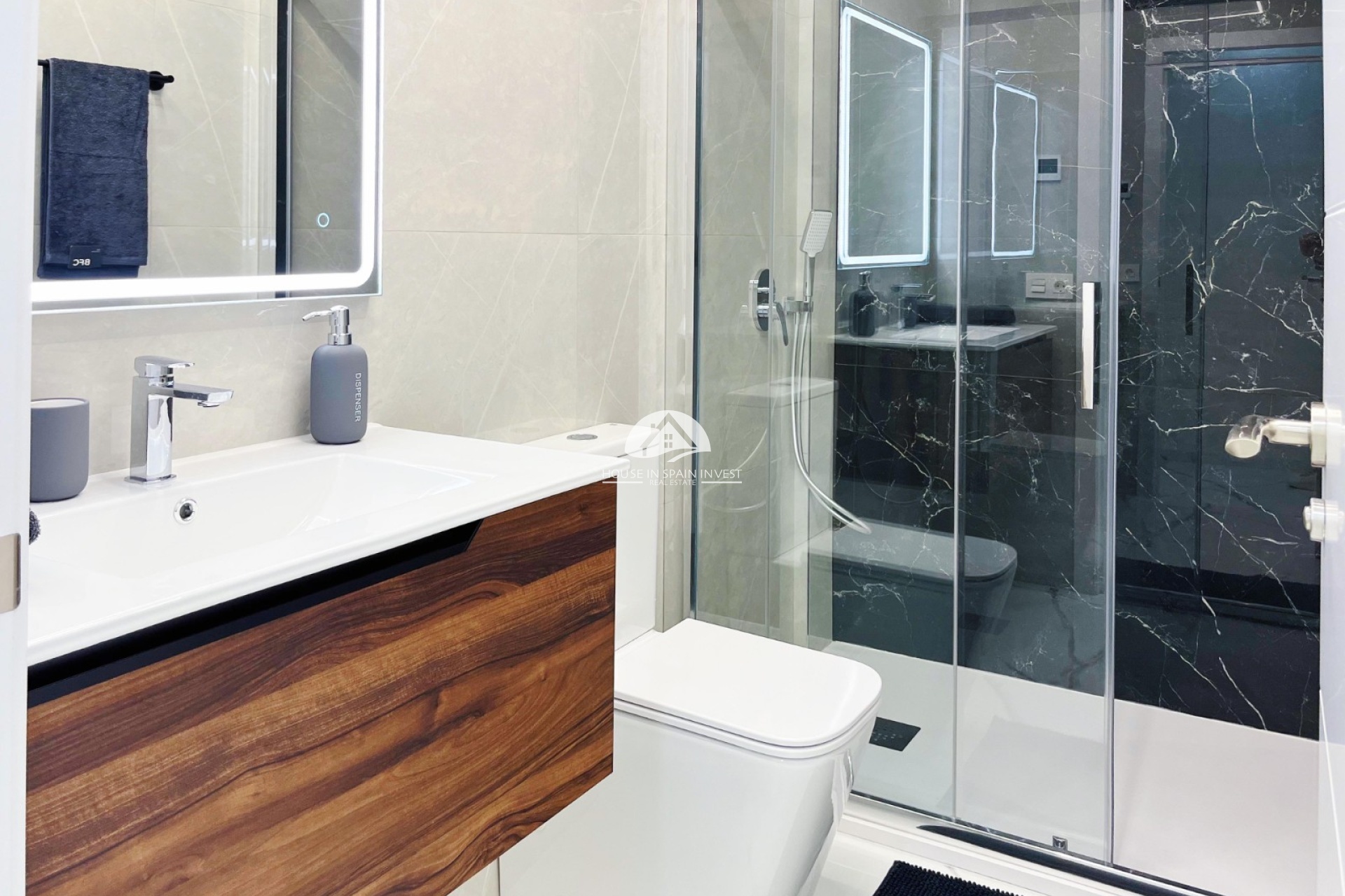 Resale - Apartment  - Torrevieja - Playa del Cura