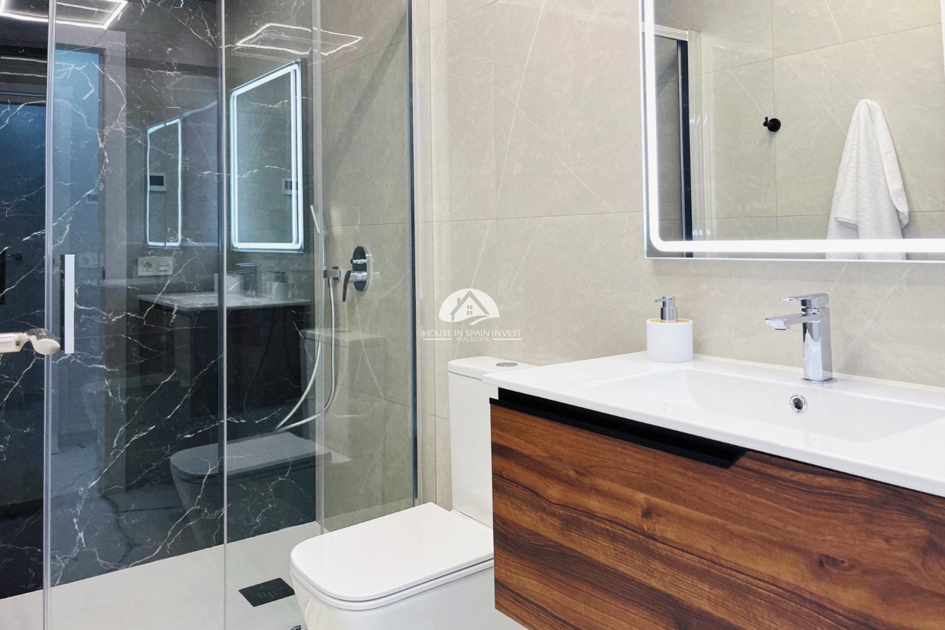 Resale - Apartment  - Torrevieja - Playa del Cura