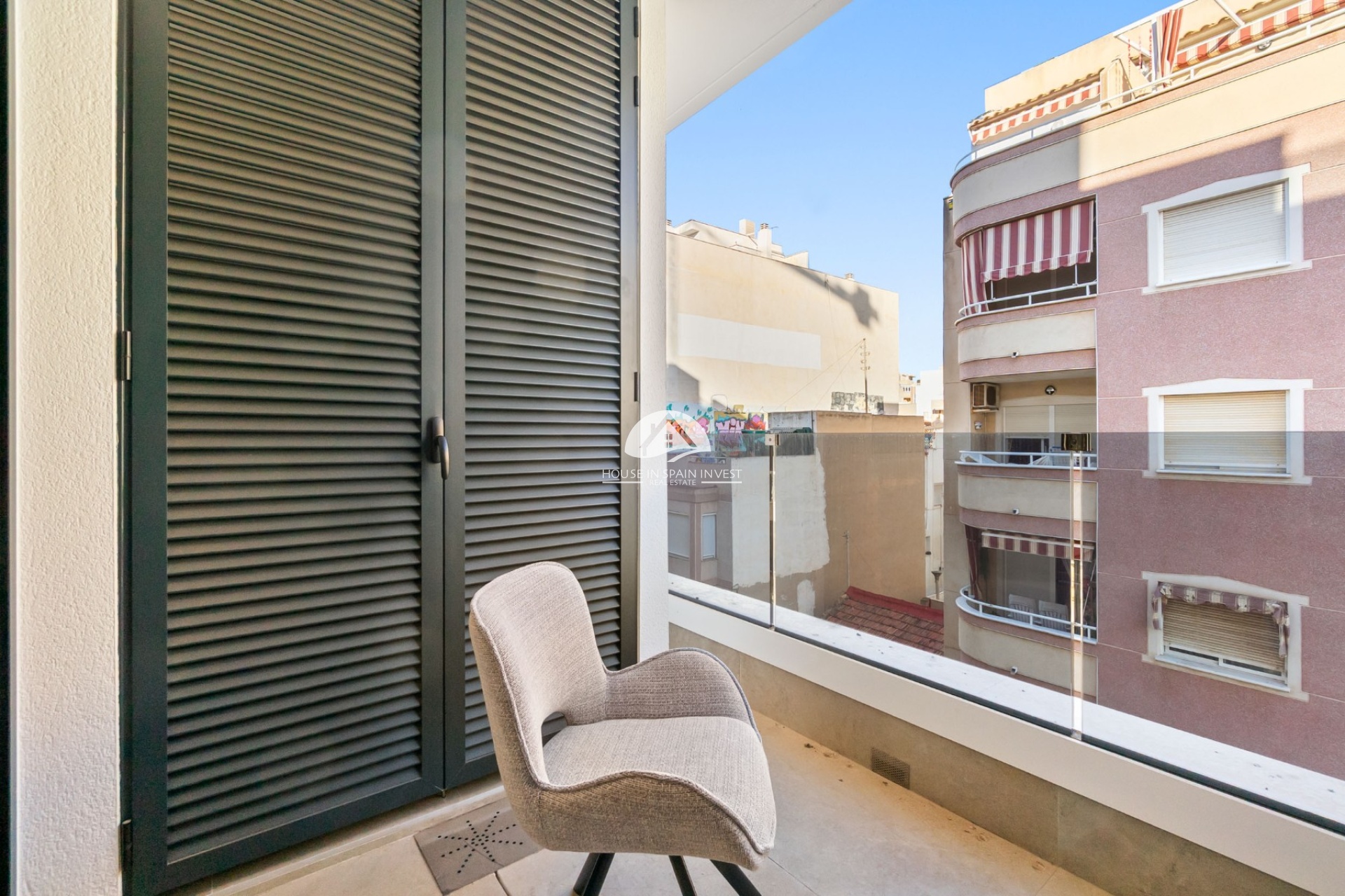 Resale - Apartment  - Torrevieja - Playa del Cura