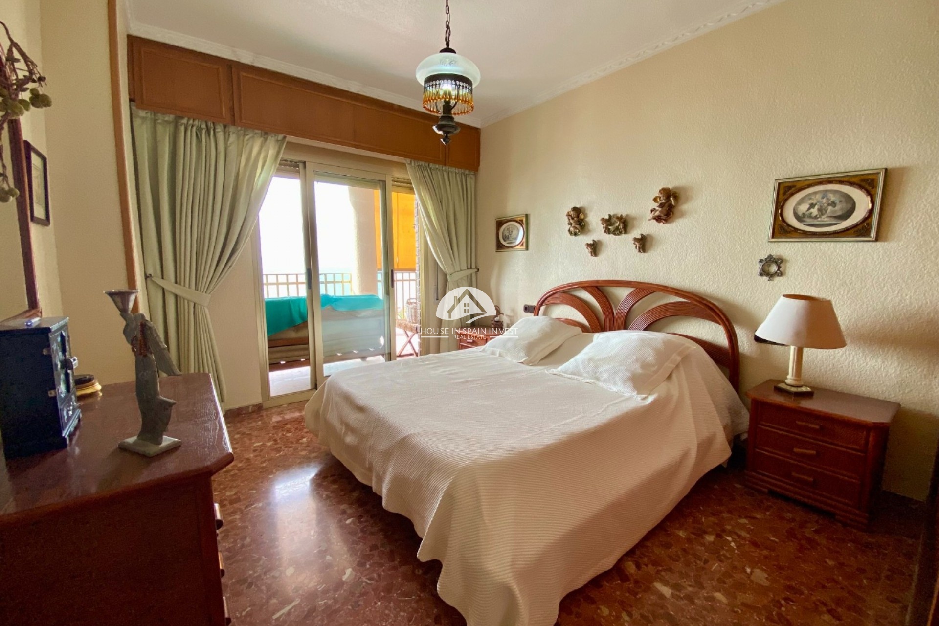 Resale - Apartment  - Torrevieja - Playa del Cura