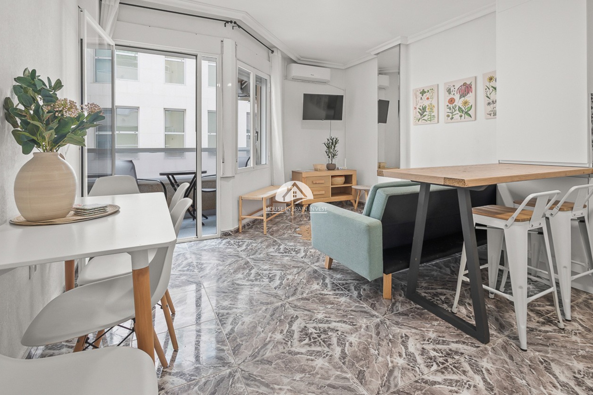 Resale - Apartment  - Torrevieja - Playa del Cura