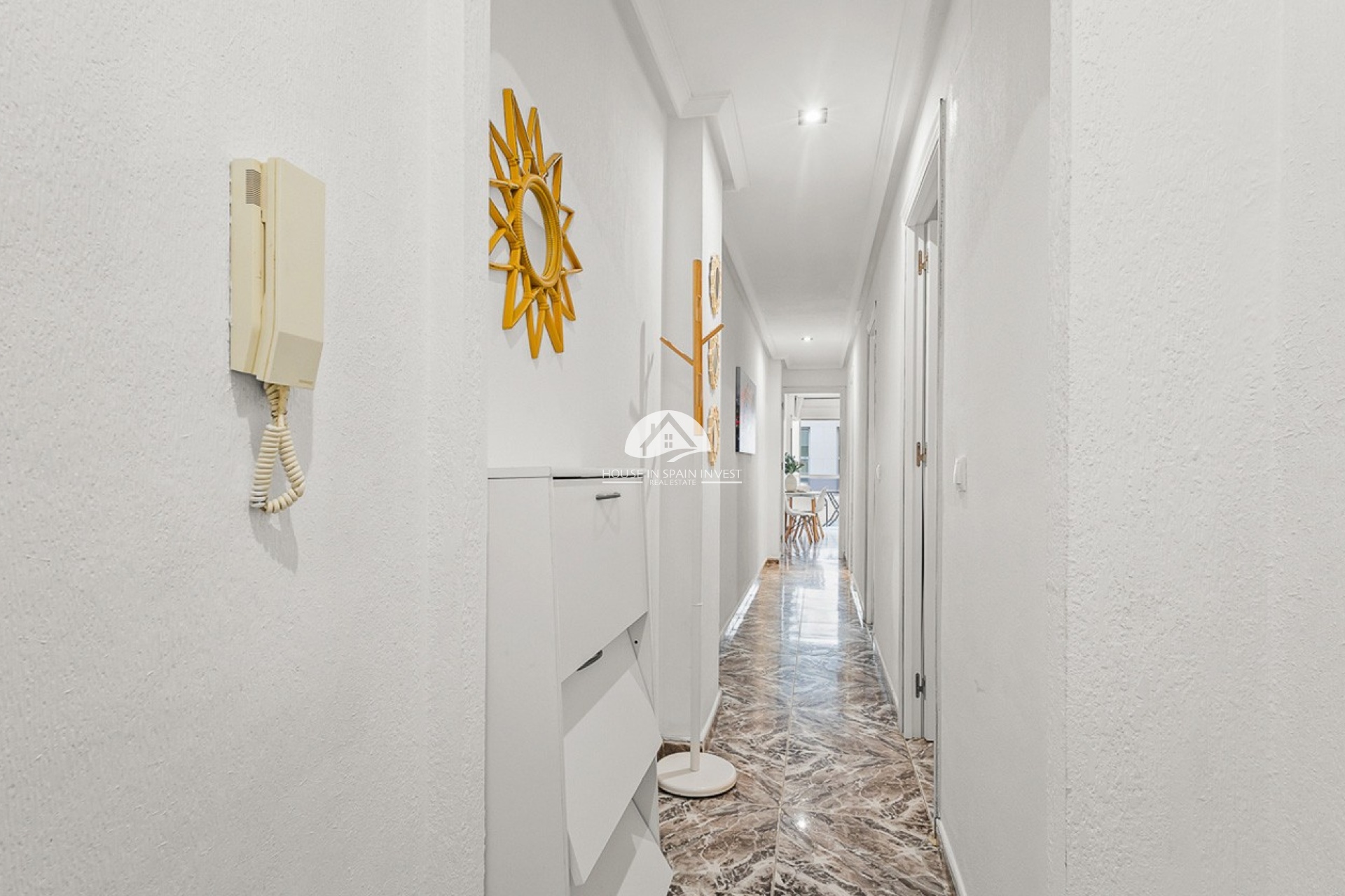 Resale - Apartment  - Torrevieja - Playa del Cura