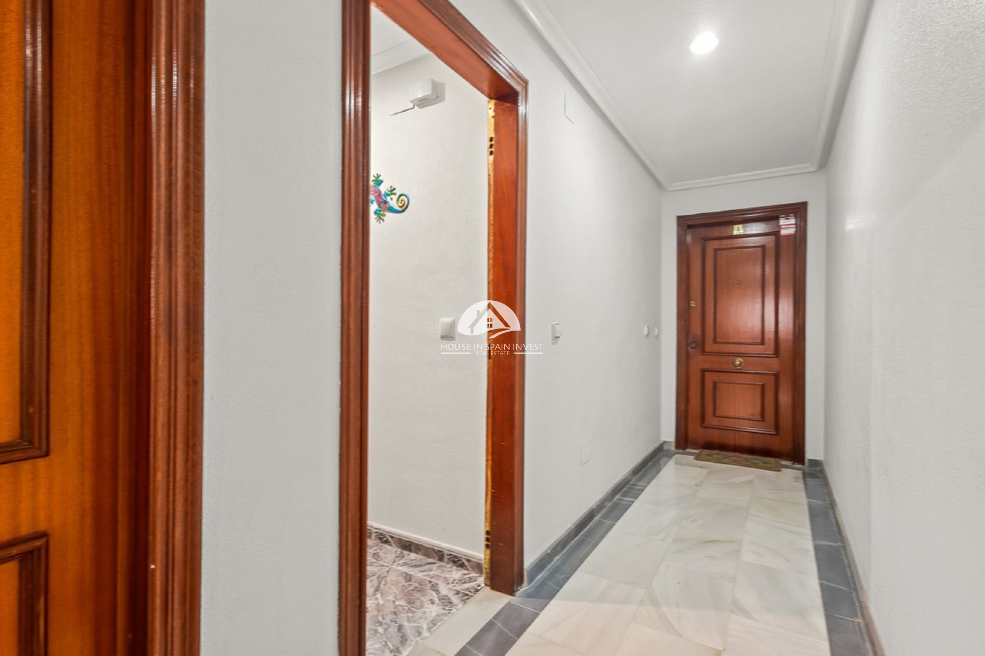 Resale - Apartment  - Torrevieja - Playa del Cura