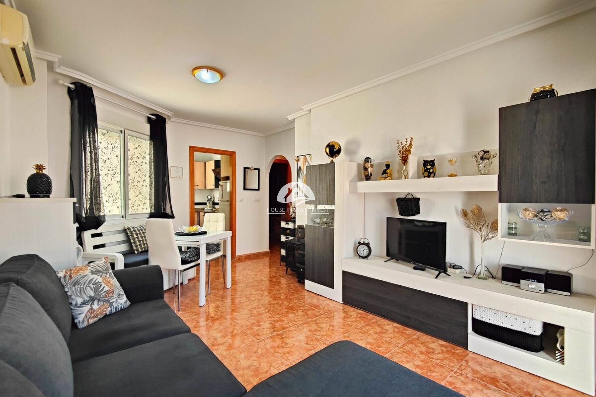 Resale - Apartment  - Torrevieja - Playa del Cura